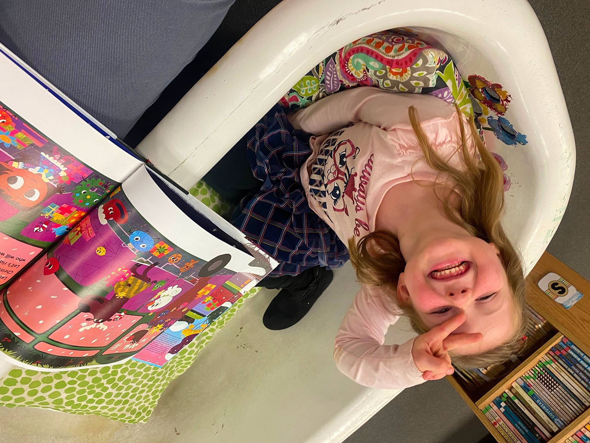 Makennah is registered to the contest to win money with this photo: art, bag, circle, eyelash, eyewear, fashion_accessory, fun, joy, linens, mammal, pattern, person, pink, product, room, smile, street_fashion, textile, toddler, vertebrate