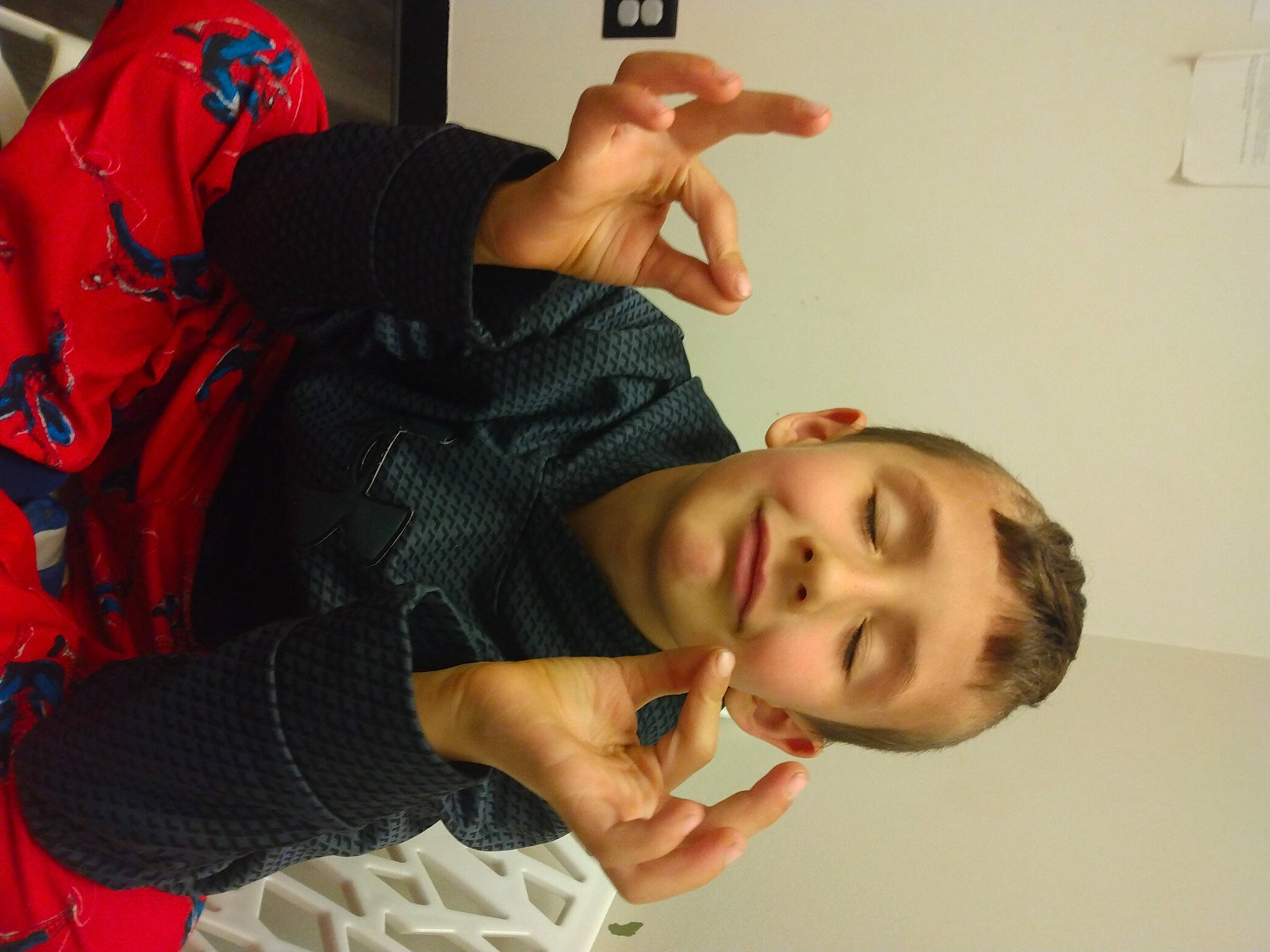 Thomas is registered to the contest to win money with this photo: cheek, chest, child, elbow, eyelash, forehead, fun, gesture, hand, happy, jaw, joint, joy, mouth, neck, nose, person, shoulder, smile, t_shirt