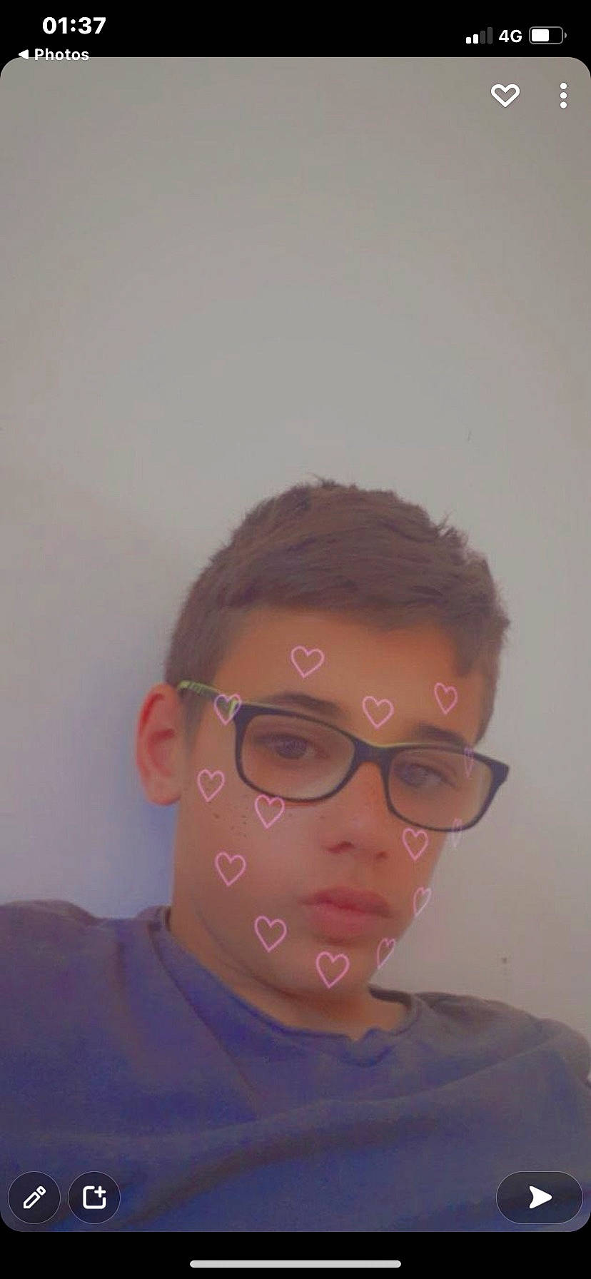 Erwan a rejoint le concours — aidez-le/la à gagner de superbes lots ! beard, black_hair, cheek, ear, electric_blue, eyebrow, eyelash, eyewear, facial_hair, forehead, gesture, glasses, happy, jaw, lip, moustache, neck, nose, person, t_shirt