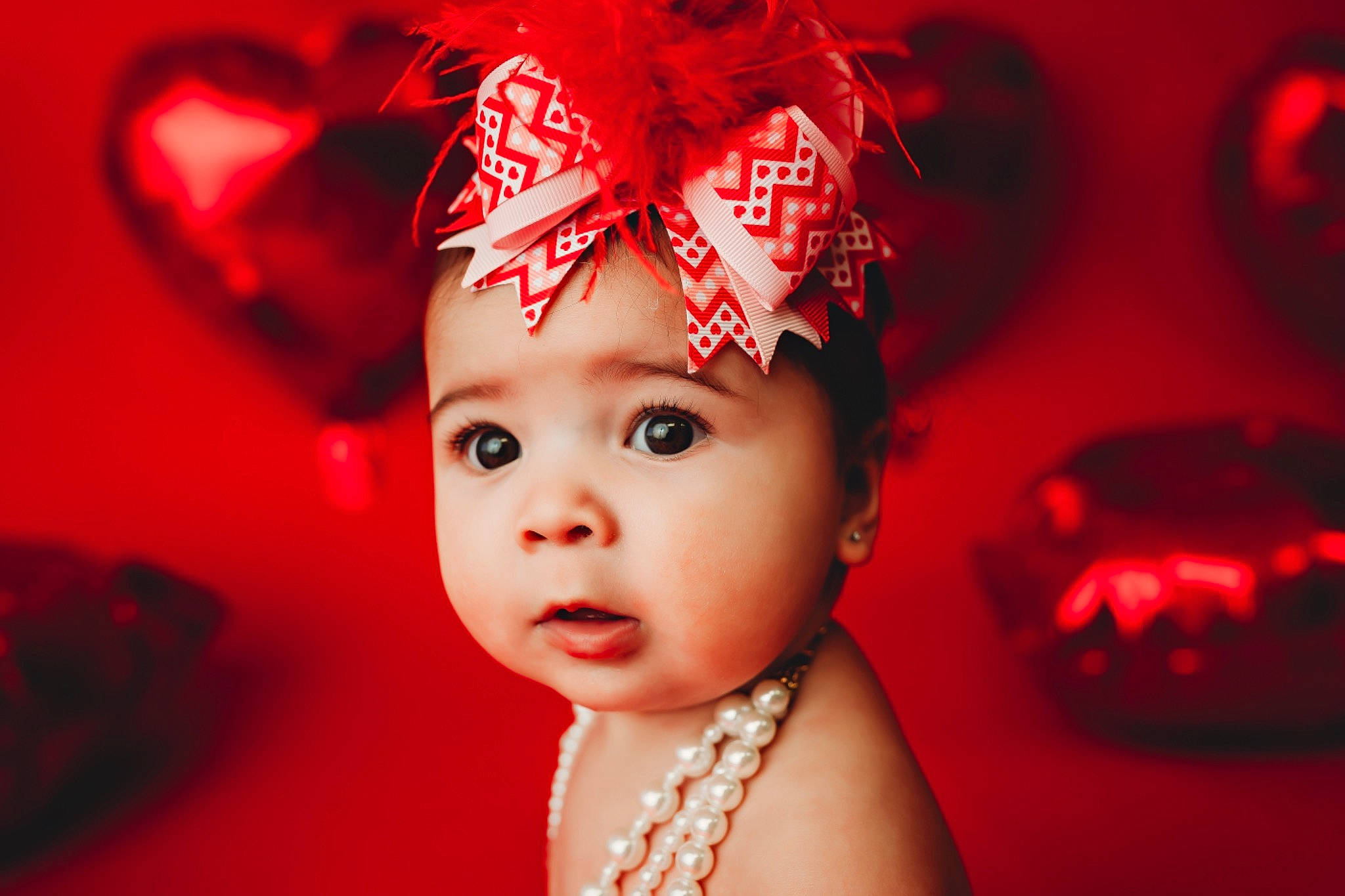 Maddisyn is registered to the contest to win money with this photo: beauty, costume_hat, event, eye, eyelash, face, flash_photography, hair_accessory, happy, head, headgear, headpiece, headwear, jewellery, lip, magenta, organ, person, pink, red