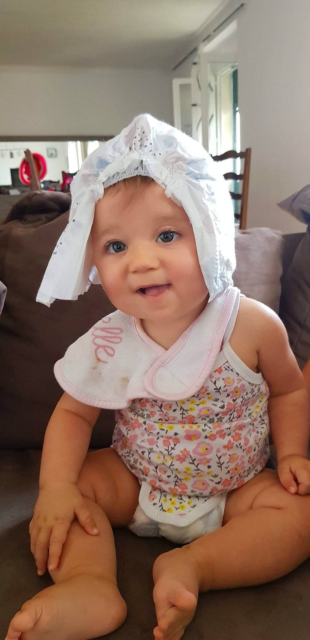 Lya participe au concours pour gagner de l'argent avec cette photo : baby, bonnet, cheek, child, head, headgear, lip, person, skin, smile, toddler