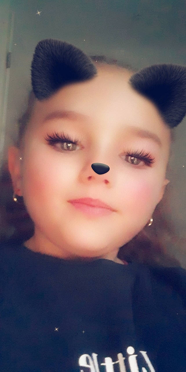 Naomie participe au concours pour gagner de l'argent avec cette photo : beauty, black_hair, cheek, child, chin, ear, eye, eyebrow, eyelash, face, forehead, hair, hairstyle, head, jaw, lip, nose, organ, person, selfie