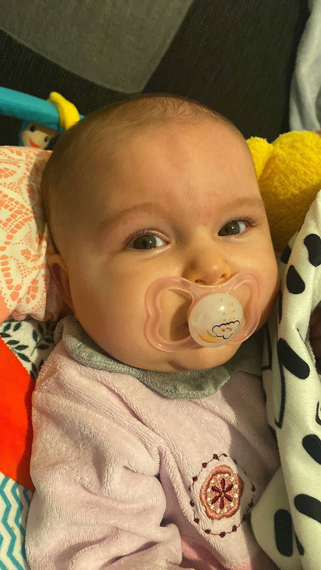 Lyza-rose a rejoint le concours — aidez-le/la à gagner de superbes lots ! baby, baby_toddler_clothing, beauty, cheek, child, close_up, ear, eye, eyebrow, eyelash, fun, happy, head, iris, lip, mouth, nose, person, skin, snapshot