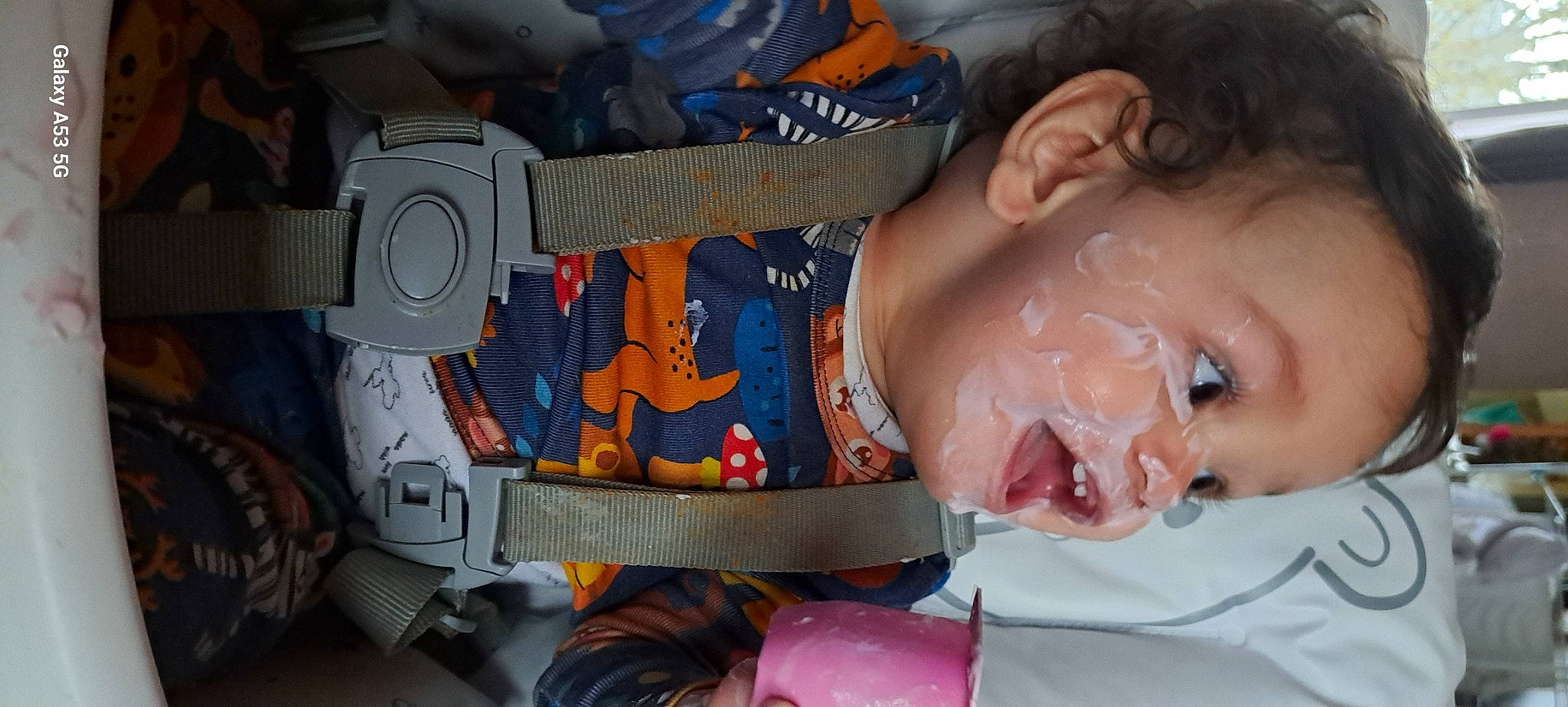 Adriano participe au concours pour gagner de l'argent avec cette photo : baby, baby_products, bathing, cheek, chest, child, ear, event, eyelash, finger, food, fun, happy, hat, jaw, mouth, nose, person, personal_protective_equipment, smile