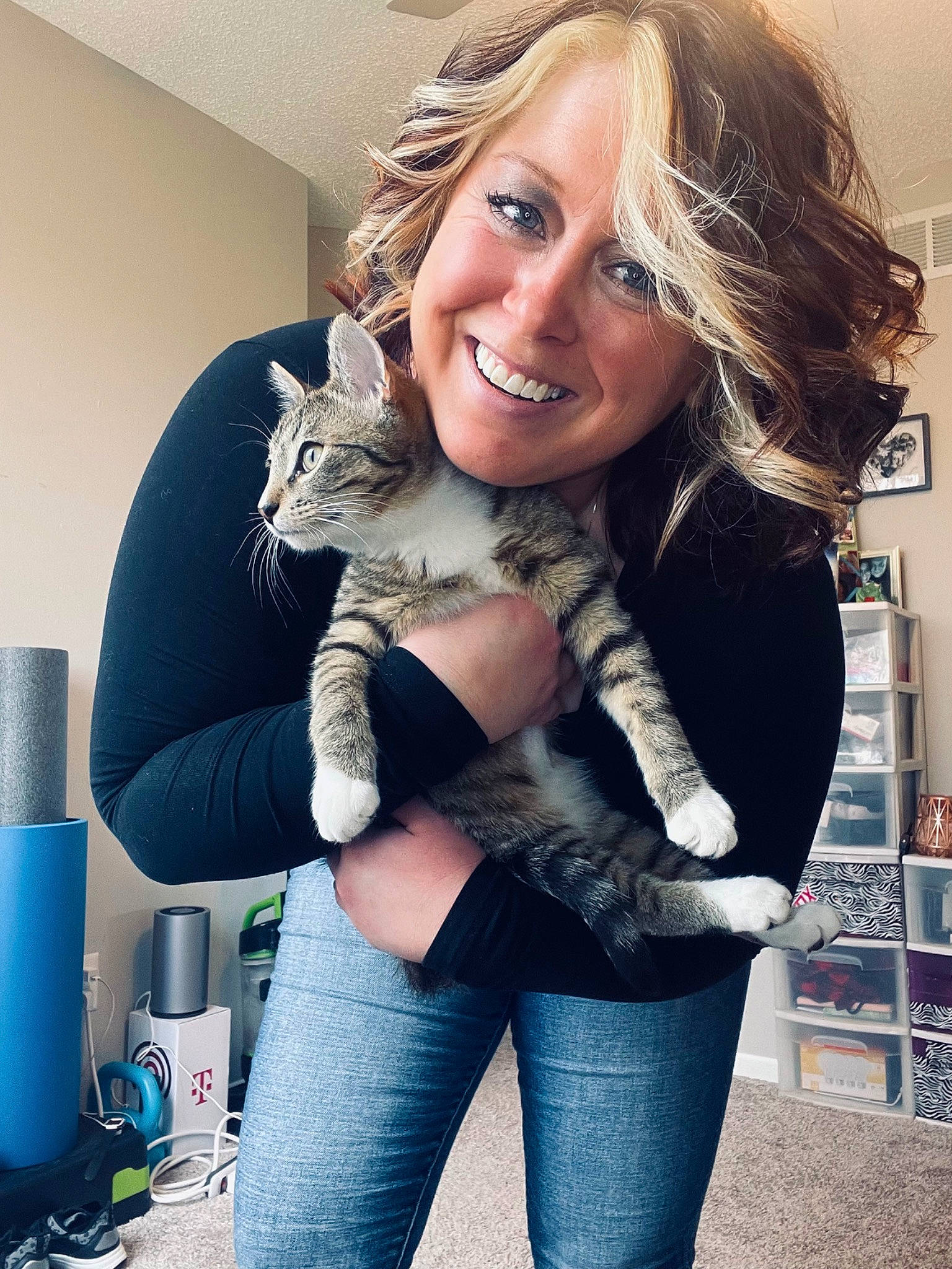 Dodger is registered to the contest to win money with this photo: black_hair, carnivore, cat, clothing, comfort, cool, eye, felidae, gesture, hand, happy, jeans, joint, shoulder, sleeve, smile, street_fashion, thigh, waist, whiskers