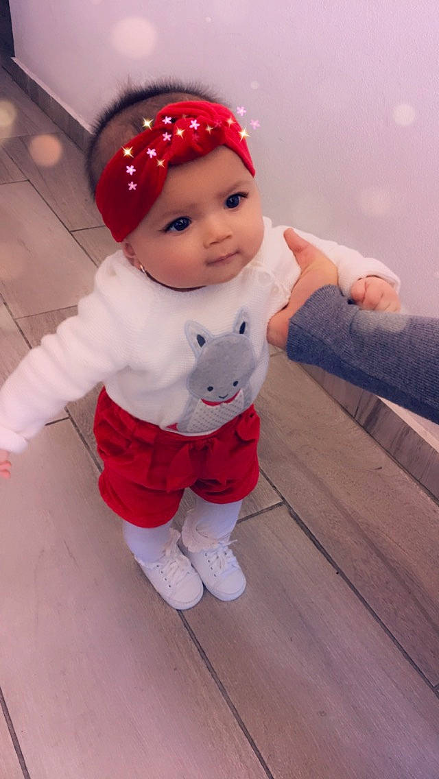 Zina a rejoint le concours — aidez-le/la à gagner de superbes lots ! baby, baby_toddler_clothing, child, headgear, person, pink, skin, toddler