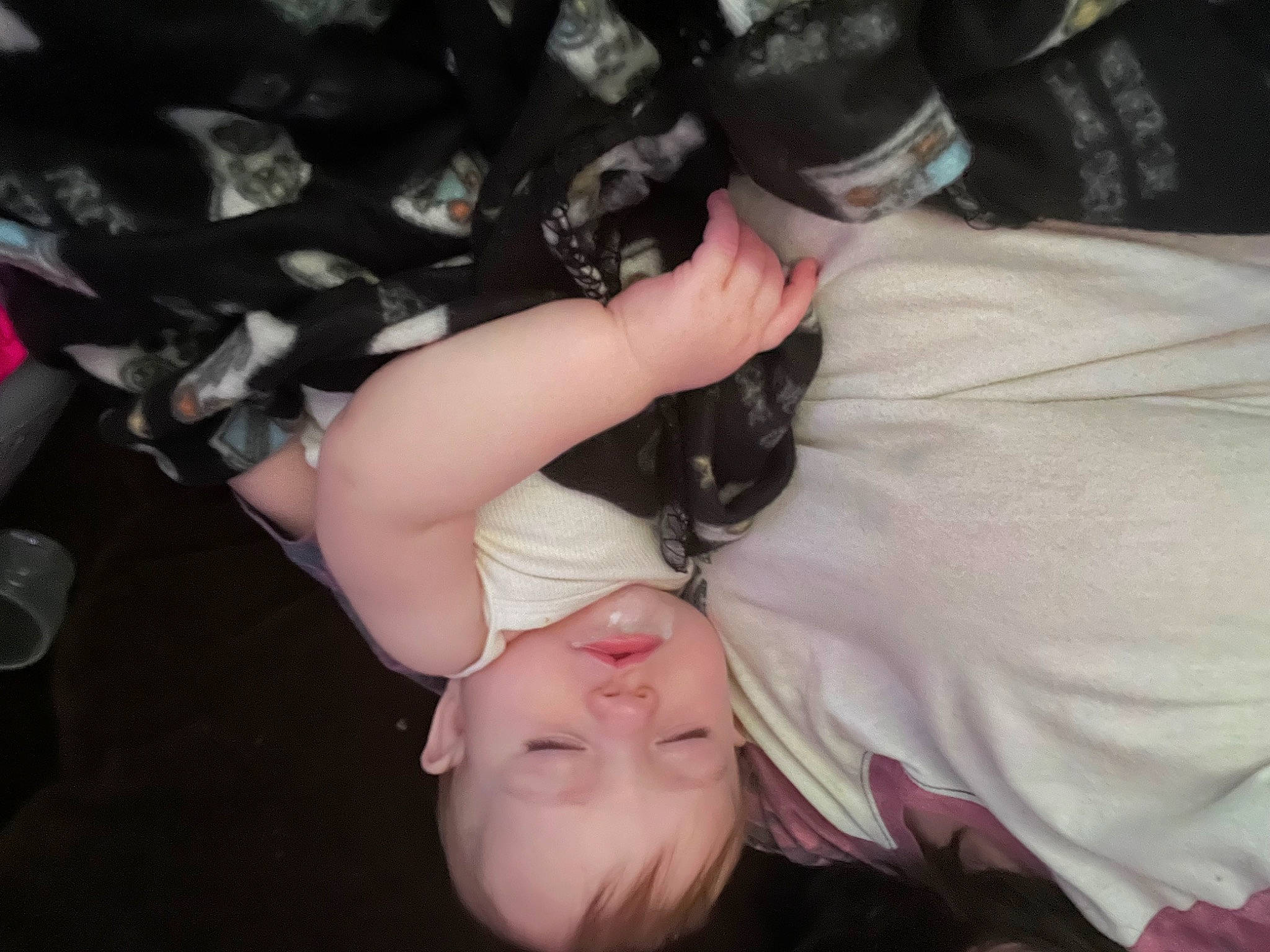 Luna is registered to the contest to win money with this photo: abdomen, black_hair, chest, comfort, elbow, flesh, fun, fur, gesture, glasses, hair_coloring, human_body, human_leg, nail, person, sitting, sunglasses, thigh, tree, trunk