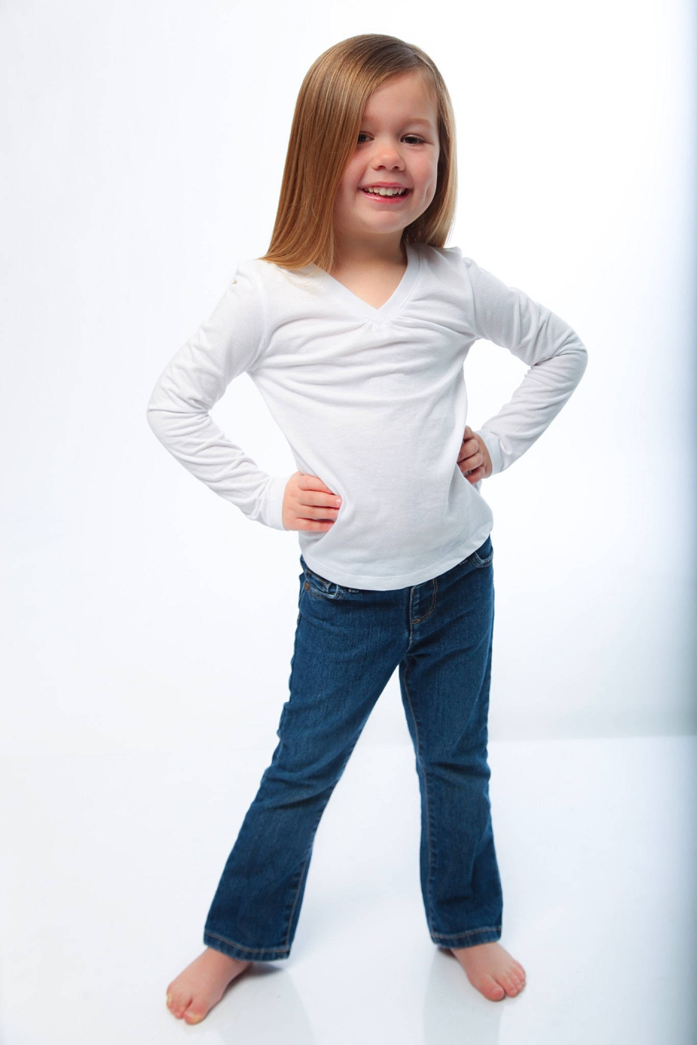 Charlotte is registered to the contest to win money with this photo: arm, denim, dress_shirt, elbow, electric_blue, face, fashion_design, finger, flash_photography, gesture, human_body, human_leg, joy, knee, neck, person, sleeve, smile, sportswear, t_shirt