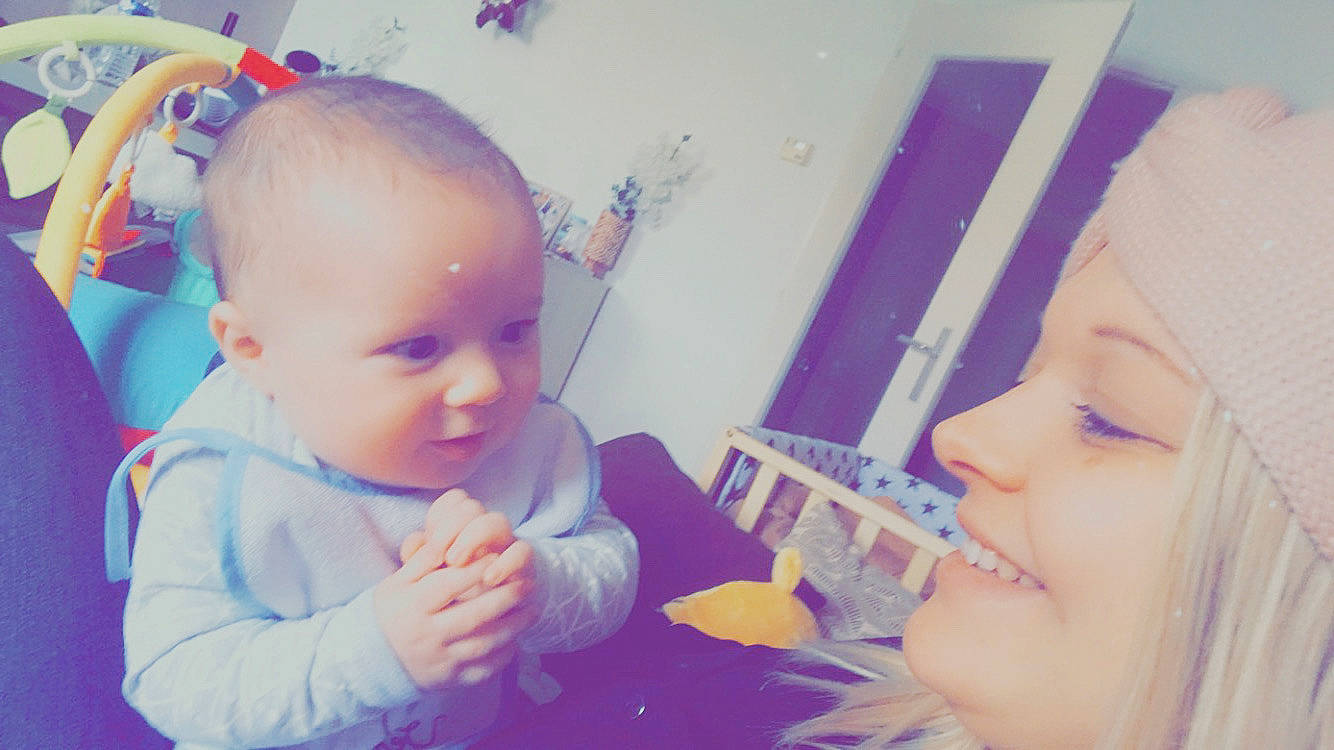 Timothée participe au concours pour gagner de l'argent avec cette photo : baby, cheek, child, ear, eye, eyebrow, face, forehead, fun, head, iris, joy, lip, mouth, nose, person, play, product, skin, smile