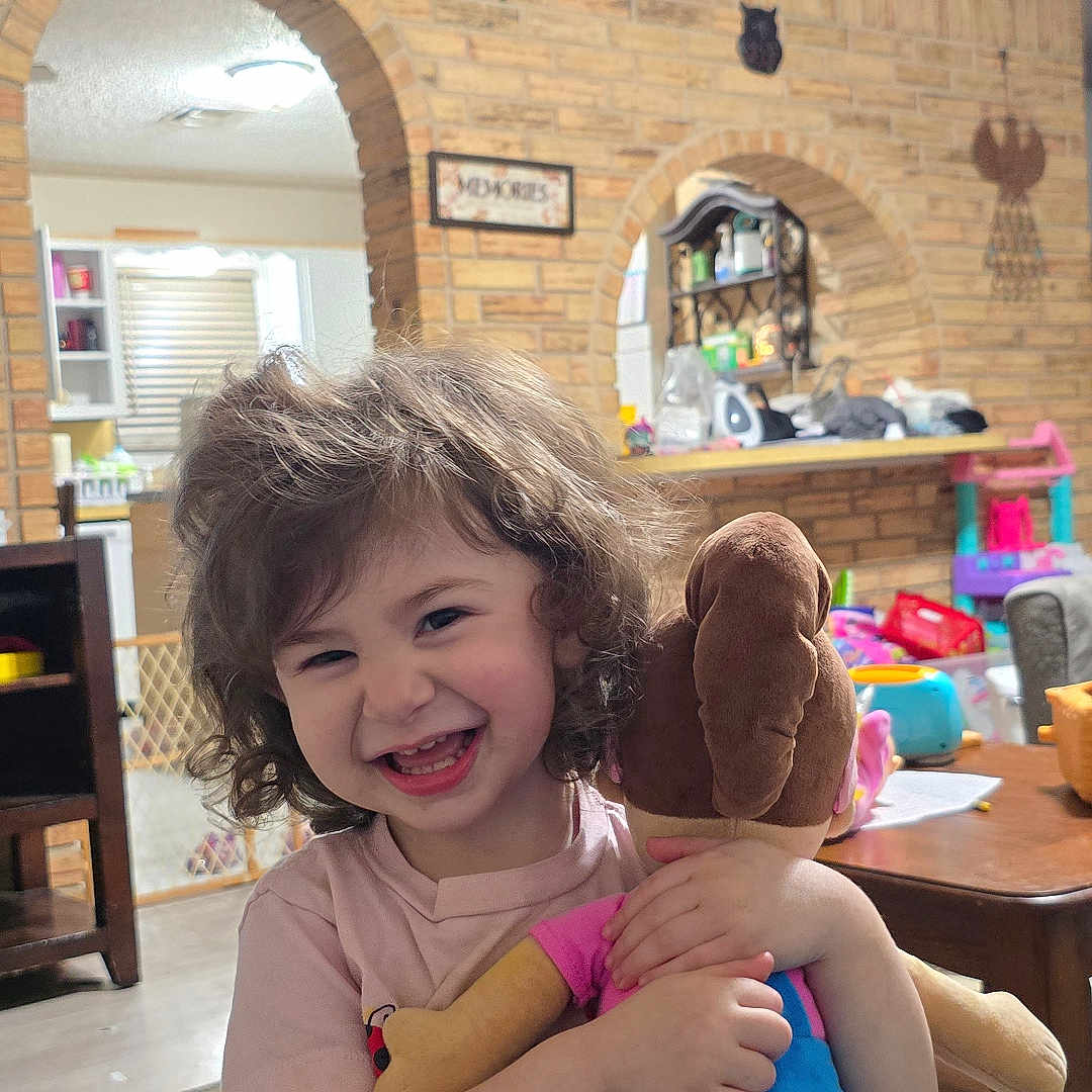 Coralena is registered to the contest to win money with this photo: architecture, building, child, couch, diningroom, diningtable, face, female, furniture, girl, head, indoors, interiordesign, livingroom, person, photography, plush, portrait, room, toy