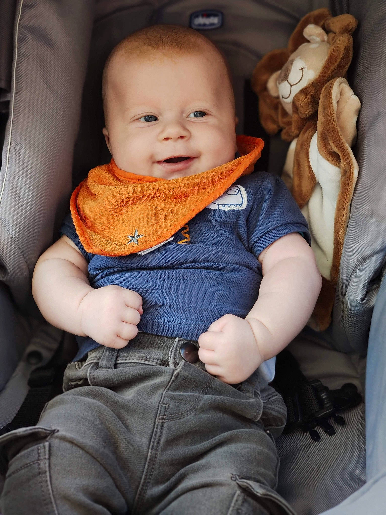 éthan participe au concours pour gagner de l'argent avec cette photo : baby, baby_carriage, baby_in_car_seat, baby_products, car_seat, cheek, child, person, product, sitting, skin, toddler