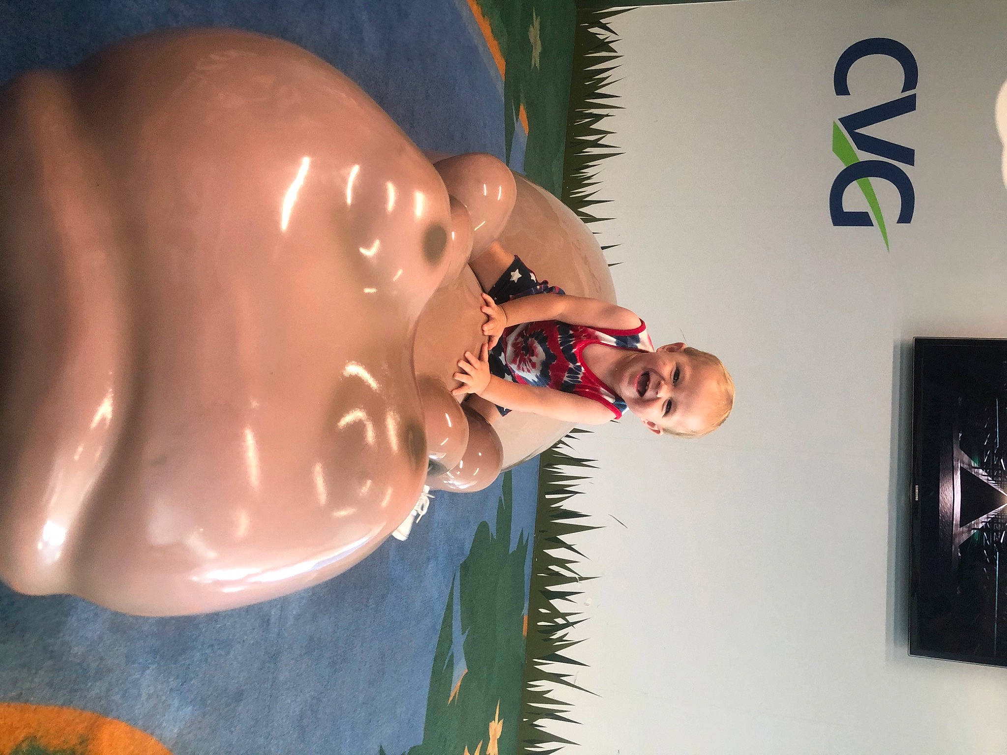 Donovan Jr is registered to the contest to win money with this photo: art, cool, ear, eyewear, fun, glasses, head, human, human_body, jaw, joy, mouth, neck, nose, organ, organism, person