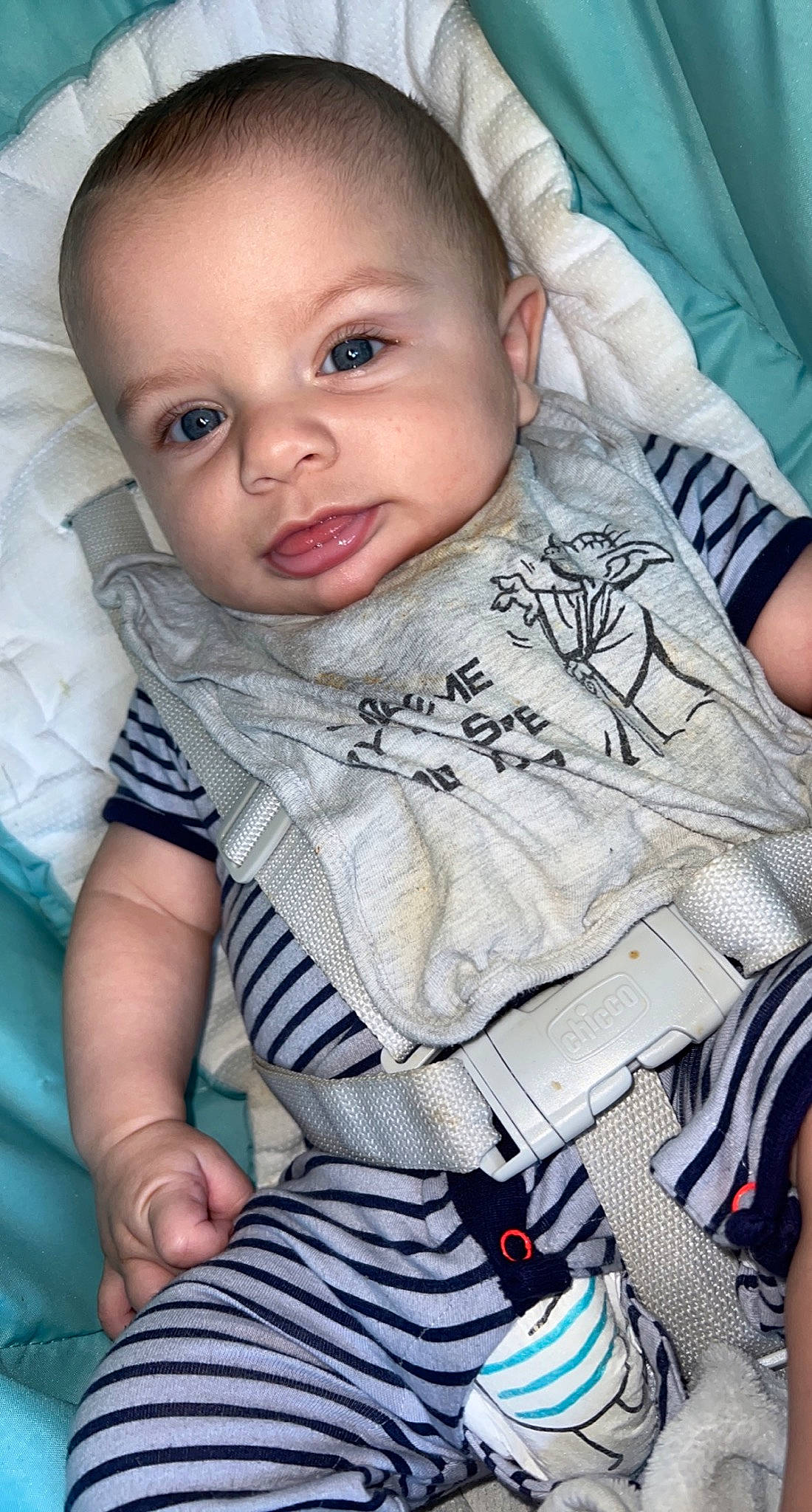 Lylio participe au concours pour gagner de l'argent avec cette photo : azure, baby, baby_toddler_clothing, cheek, chin, comfort, cool, eye, finger, flash_photography, hairstyle, happy, iris, lip, mouth, nose, person, skin, sleeve, smile