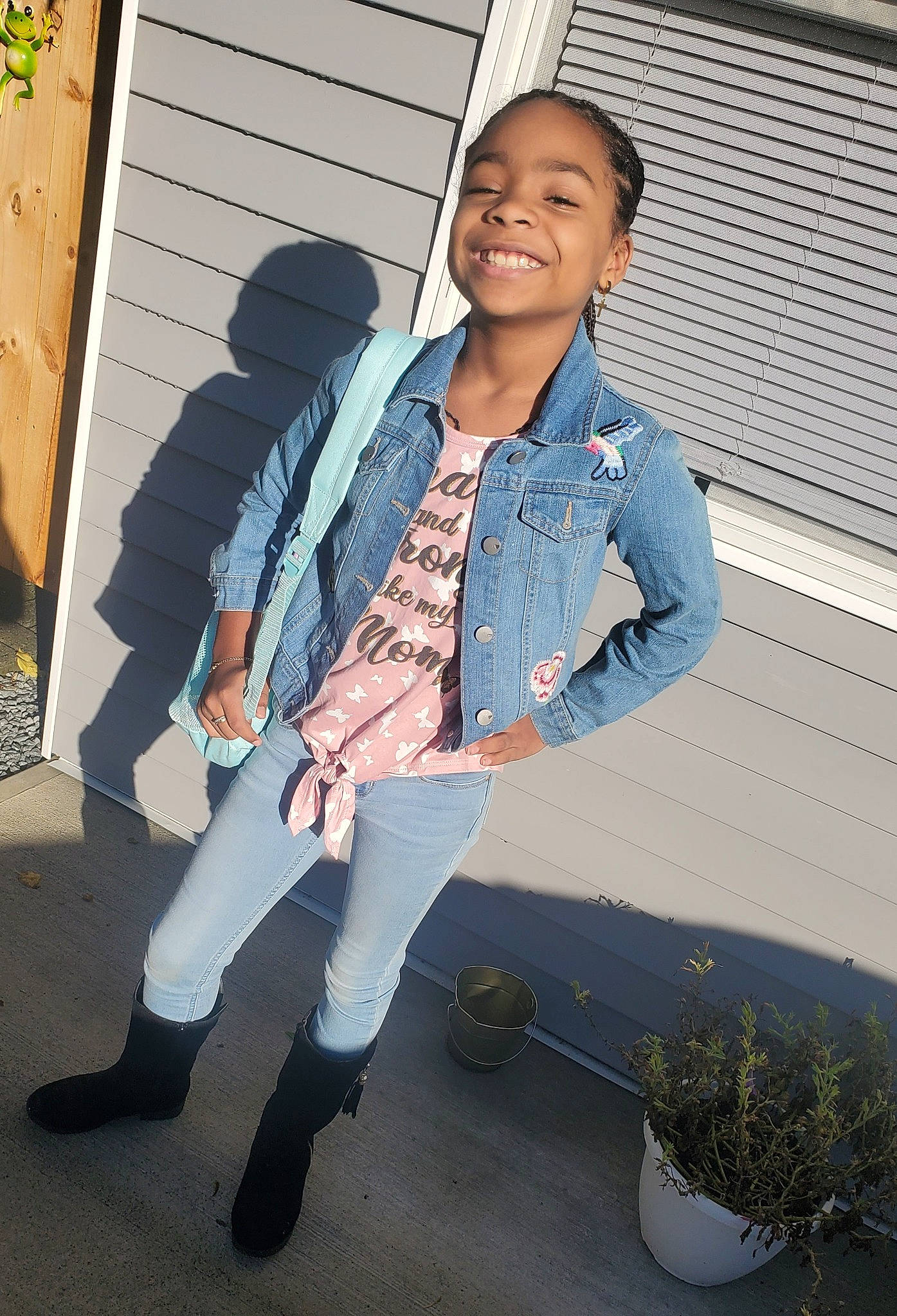 Giselle joined the competition — help win amazing prizes! belt, blazer, denim, dress_shirt, electric_blue, eyewear, fashion_design, formal_wear, happy, jewellery, joy, knee, necklace, pattern, person, plaid, sleeve, smile, street_fashion, thigh