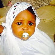 Fadila participe au concours pour gagner de l'argent avec cette photo :