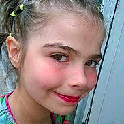 Alexandra a rejoint le concours — aidez-le/la à gagner de superbes lots !