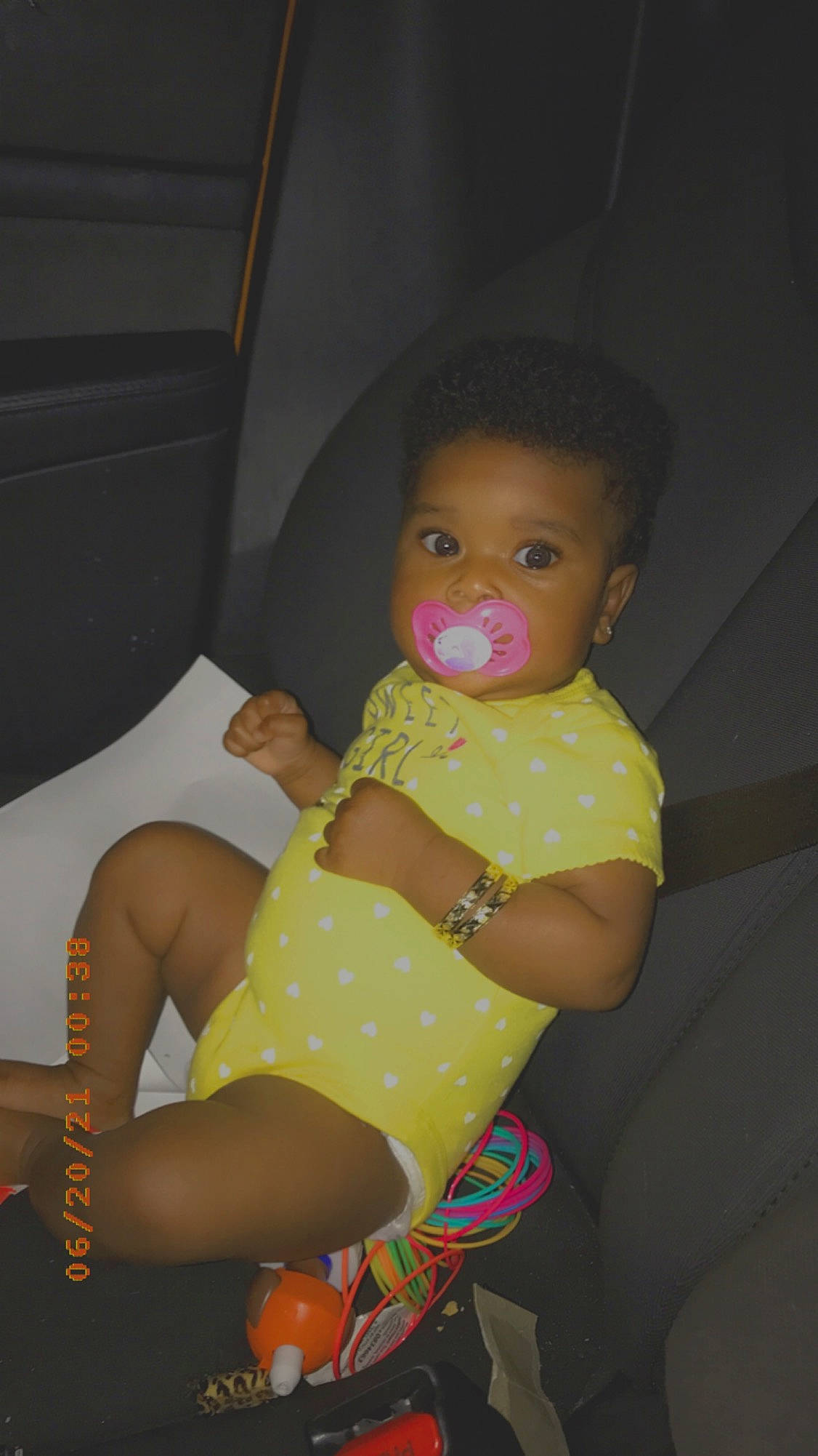 Taionna is registered to the contest to win money with this photo: abdomen, baby, baby_toddler_clothing, barefoot, chest, comfort, elbow, foot, joint, knee, leg, mouth, nail, navel, neck, person, skin, stomach, thigh, trunk