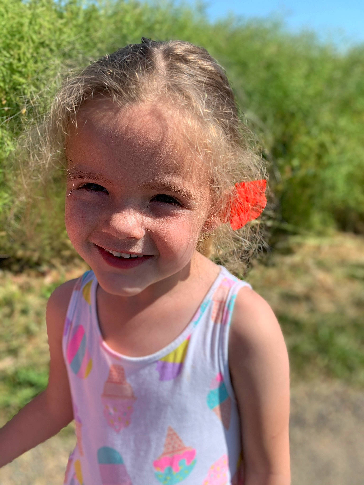 Selenia participe au concours pour gagner de l'argent avec cette photo : child, ear, face, facial_expression, fun, happy, head, joy, leisure, lip, neck, nose, person, skin, smile, summer, toddler, vacation