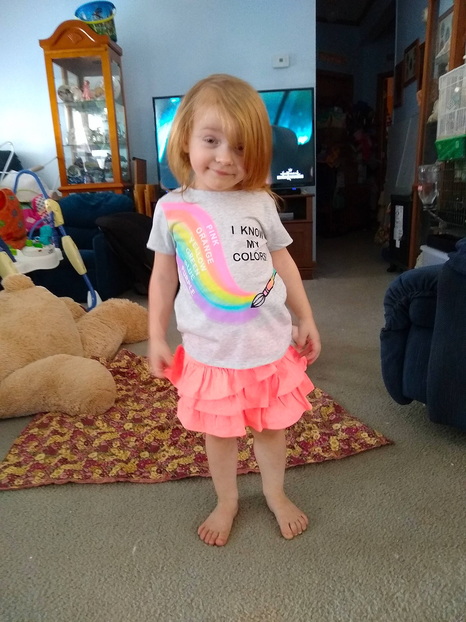 Desirée is registered to the contest to win money with this photo: barefoot, child, event, floor, flooring, foot, fun, happy, human_leg, joy, leisure, magenta, person, picture_frame, play, recreation, room, sandal, smile, sock