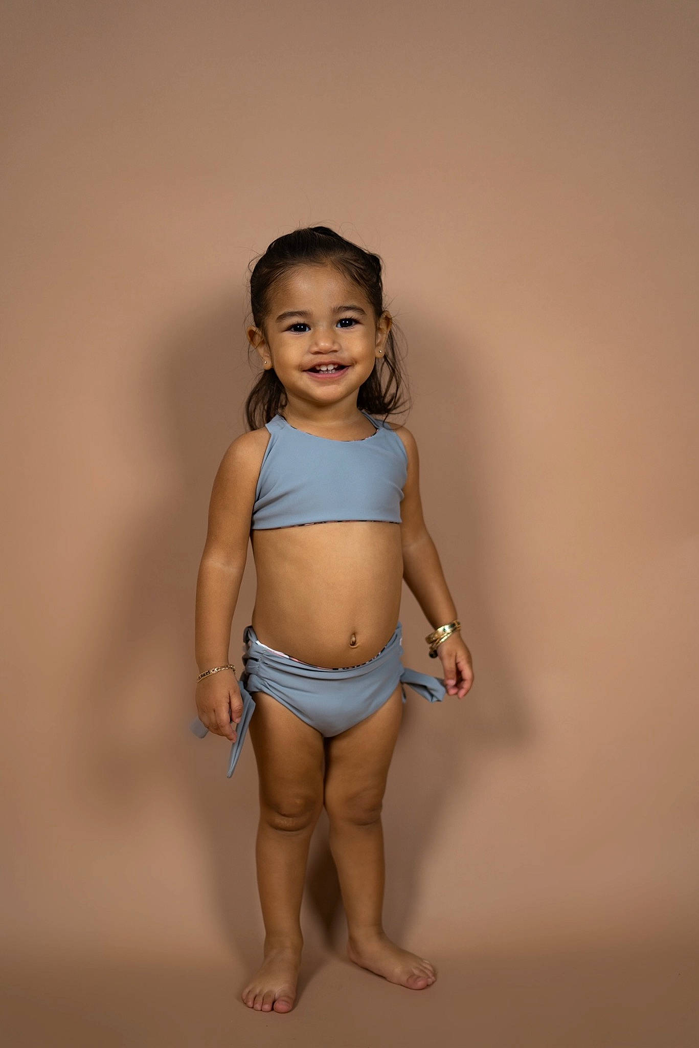 Amari is registered to the contest to win money with this photo: brassiere, chest, eye, face, flash_photography, hair, human_body, joy, knee, leg, lingerie, lingerie_top, person, smile, stomach, swimsuit_bottom, swimwear, thigh, undergarment, underpants