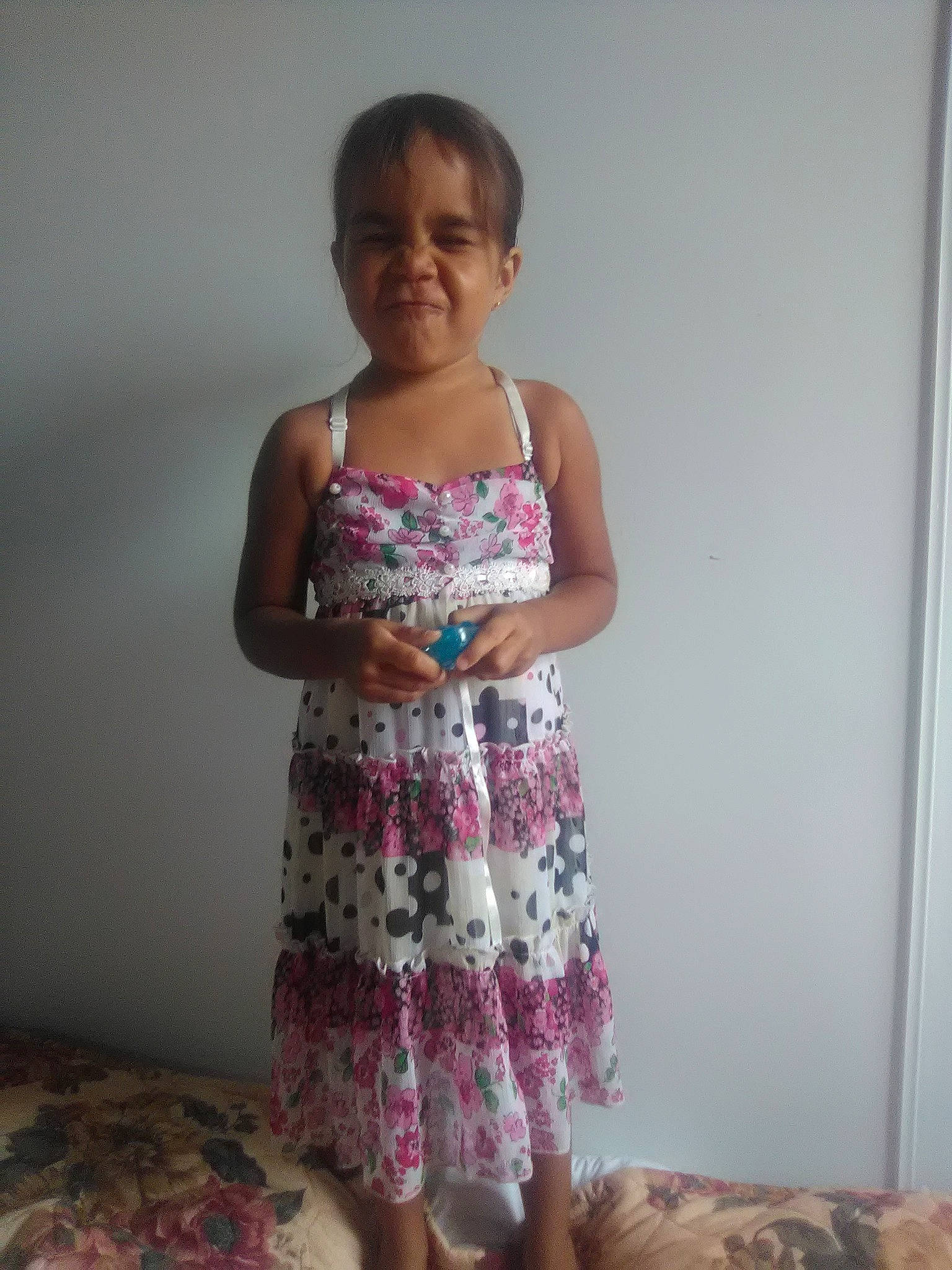 Alex is registered to the contest to win money with this photo: day_dress, dress, elbow, fashion_design, gesture, hair, head, human_body, human_leg, magenta, neck, one_piece_garment, person, pink, purple, shoulder, sleeve, smile, thigh, trunk