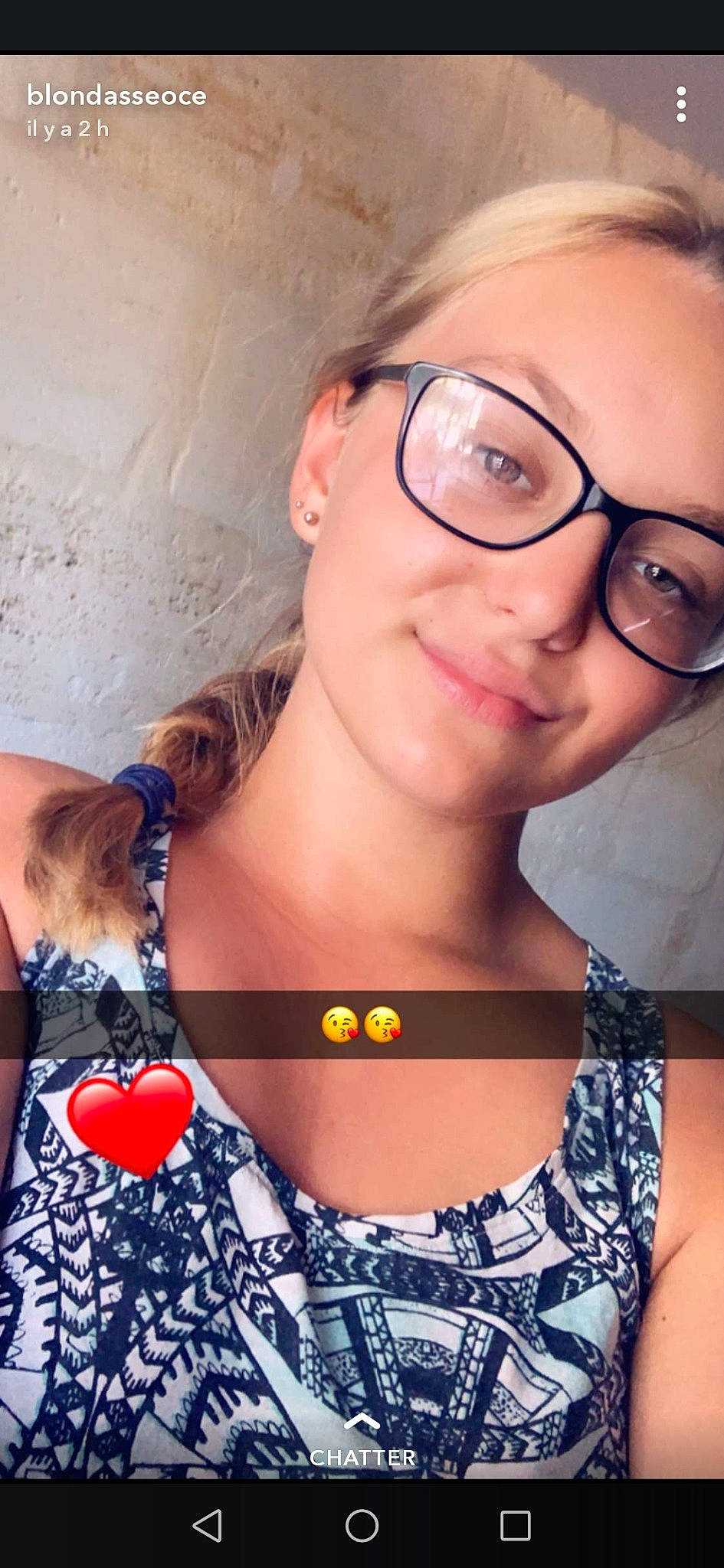 Leïna participe au concours pour gagner de l'argent avec cette photo : cool, eyewear, glasses, hair, hairstyle, lip, neck, nose, person, photography, selfie, sunglasses, vision_care