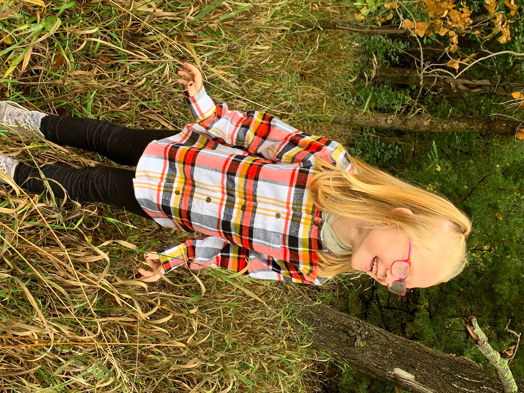 Henzley joined the competition — help win amazing prizes! adaptation, fun, grass, grass_family, grassland, happy, human_leg, joy, landscape, lawn, leaf, leisure, meadow, pattern, people_in_nature, person, plaid, plant, sunglasses, tartan