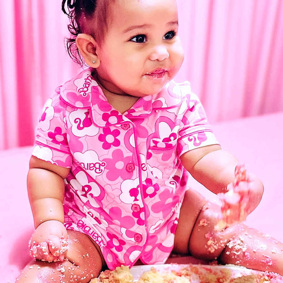 Londyn joined the competition — help win amazing prizes! baby, birthdaycake, bodypart, bread, cake, cooking, cream, dessert, face, finger, food, hand, happy, head, icing, person, photography, portrait, sitting, smile