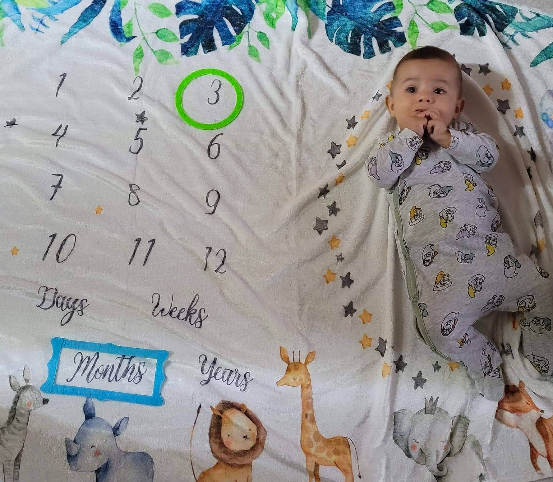 Owen a rejoint le concours — aidez-le/la à gagner de superbes lots ! adaptation, art, child, event, font, happy, linens, pattern, person, product, room, sleeve, t_shirt, textile, toddler, white