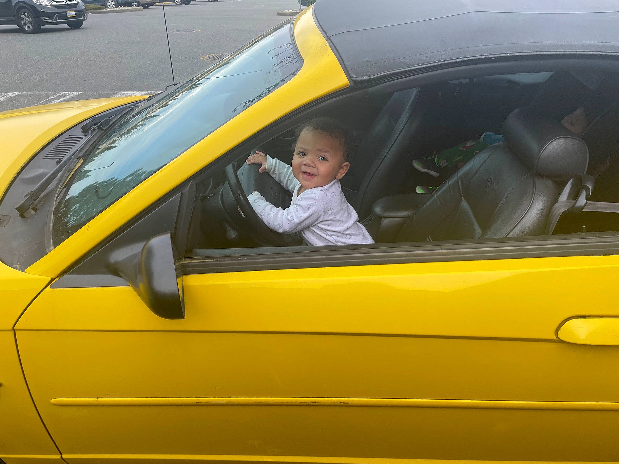 Reign is registered to the contest to win money with this photo: auto_part, automotive_design, automotive_exterior, automotive_lighting, automotive_wheel_system, car, classic, door, hood, land_vehicle, mode_of_transport, motor_vehicle, notchback, person, personal_luxury_car, tints_and_shades, tire, vehicle, vehicle_door, window