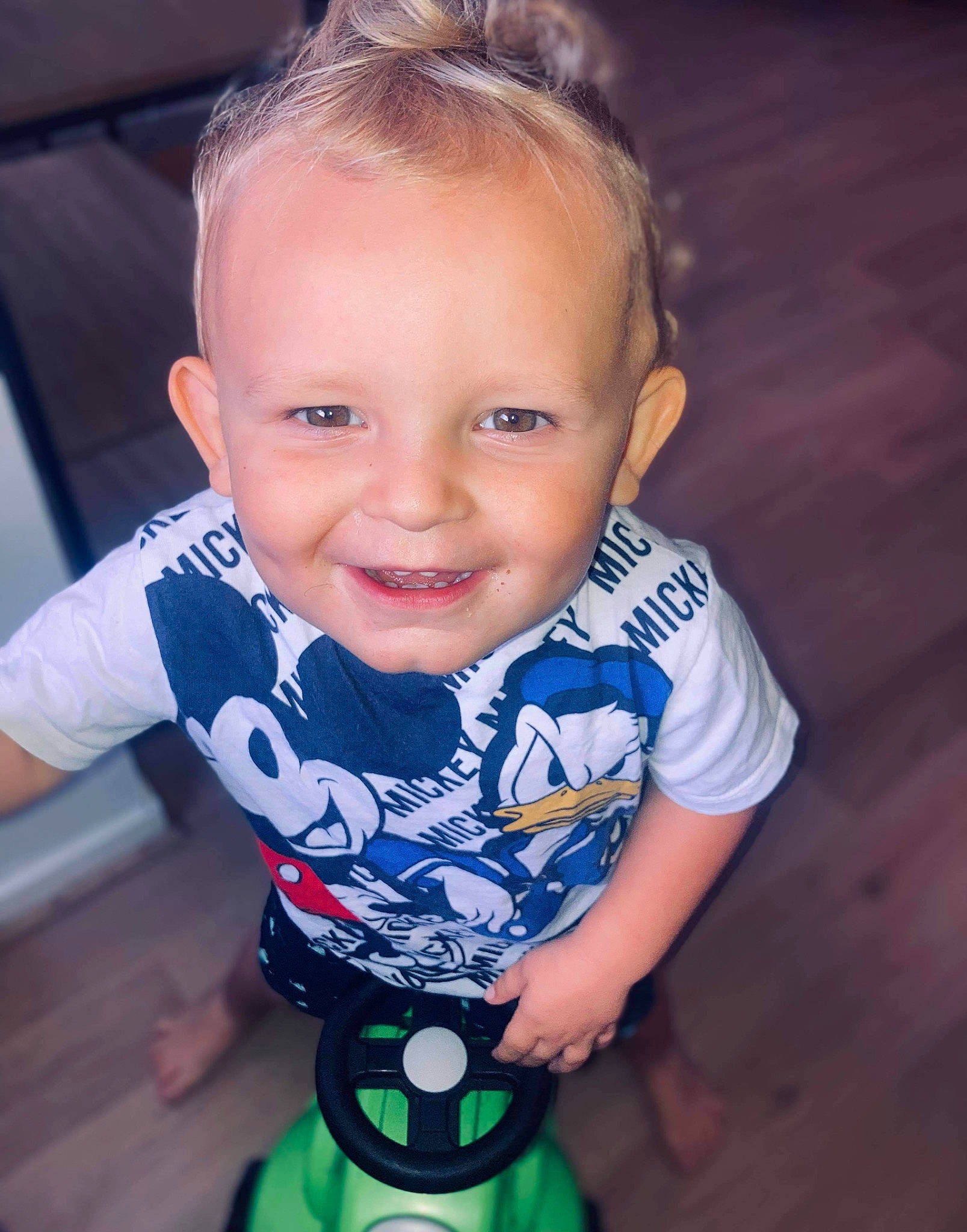 Eden participe au concours pour gagner de l'argent avec cette photo : arm, baby_toddler_clothing, cheek, chin, cool, eyebrow, flash_photography, hair, happy, head, human_body, iris, joy, mouth, neck, nose, person, skin, sleeve, smile