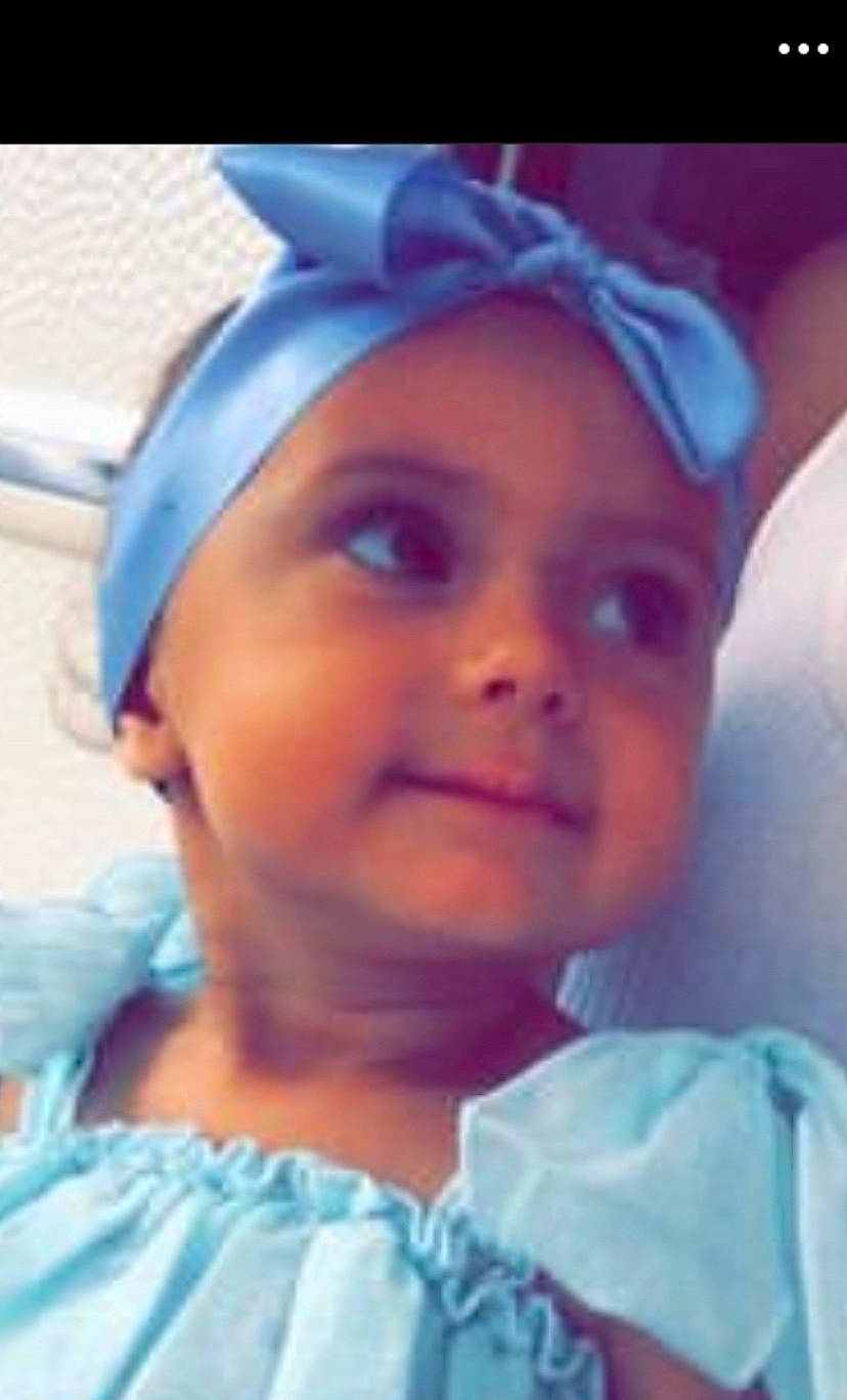 Brooklyn a rejoint le concours — aidez-le/la à gagner de superbes lots ! azure, baby, cheek, child, cool, electric_blue, eye, eyebrow, forehead, fun, happy, headgear, headwear, iris, lip, mouth, nose, person, purple, smile