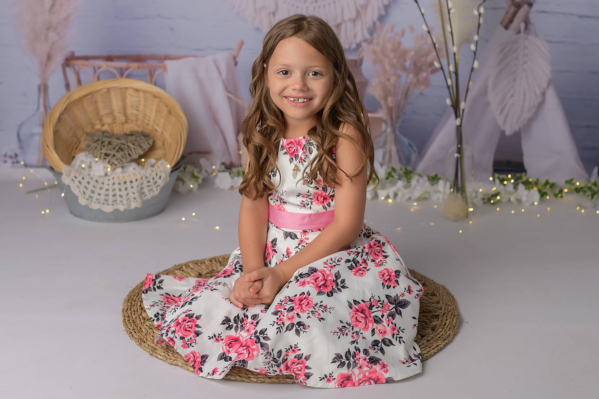 Inaya participe au concours pour gagner de l'argent avec cette photo : baby_toddler_clothing, beauty, day_dress, dress, event, fashion_design, fun, hair, happy, human_body, joy, long_hair, magenta, pattern, person, pink, plant, sleeve, smile, thigh