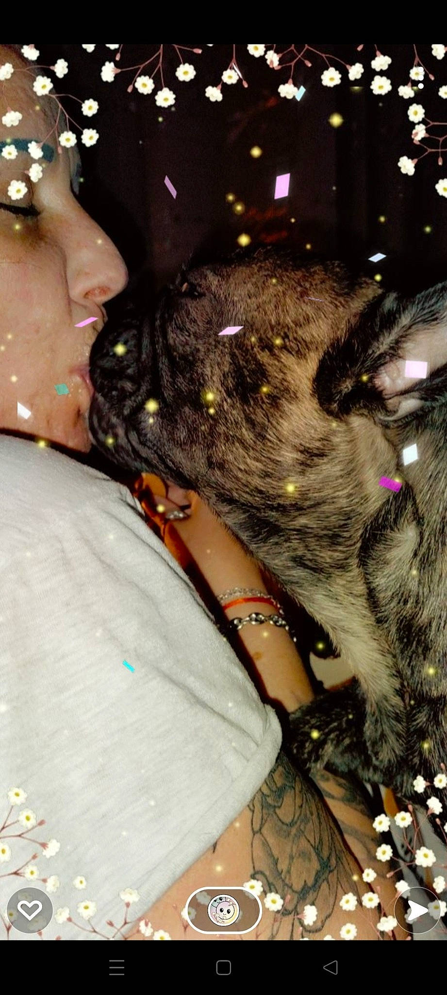 élio participe au concours pour gagner de l'argent avec cette photo : black_hair, bracelet, dog_breed, ear, earrings, event, eyewear, fashion_accessory, fashion_design, fawn, feather, fun, fur, fur_clothing, interaction, jewellery, long_hair, necklace, party, selfie