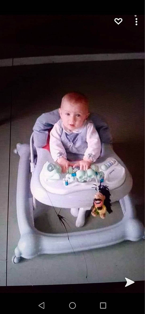 Kaëlla a rejoint le concours — aidez-le/la à gagner de superbes lots ! baby, baby_carriage, baby_in_car_seat, baby_products, baby_safety, baby_toddler_clothing, baby_toys, bib, child, comfort, fun, infant_bed, person, personal_protective_equipment, pink, play, room, sitting, sleeve, toddler