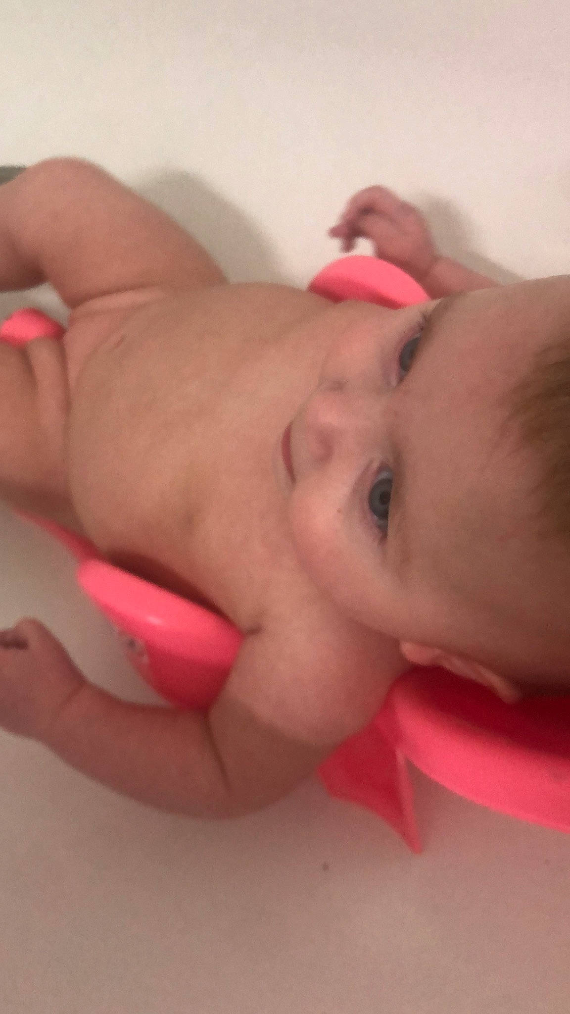 Myriam Batsheva participe au concours pour gagner de l'argent avec cette photo : baby, bathing, cheek, child, close_up, eye, eyebrow, face, finger, hand, head, leg, lip, mouth, nail, neck, nose, person, pink, skin