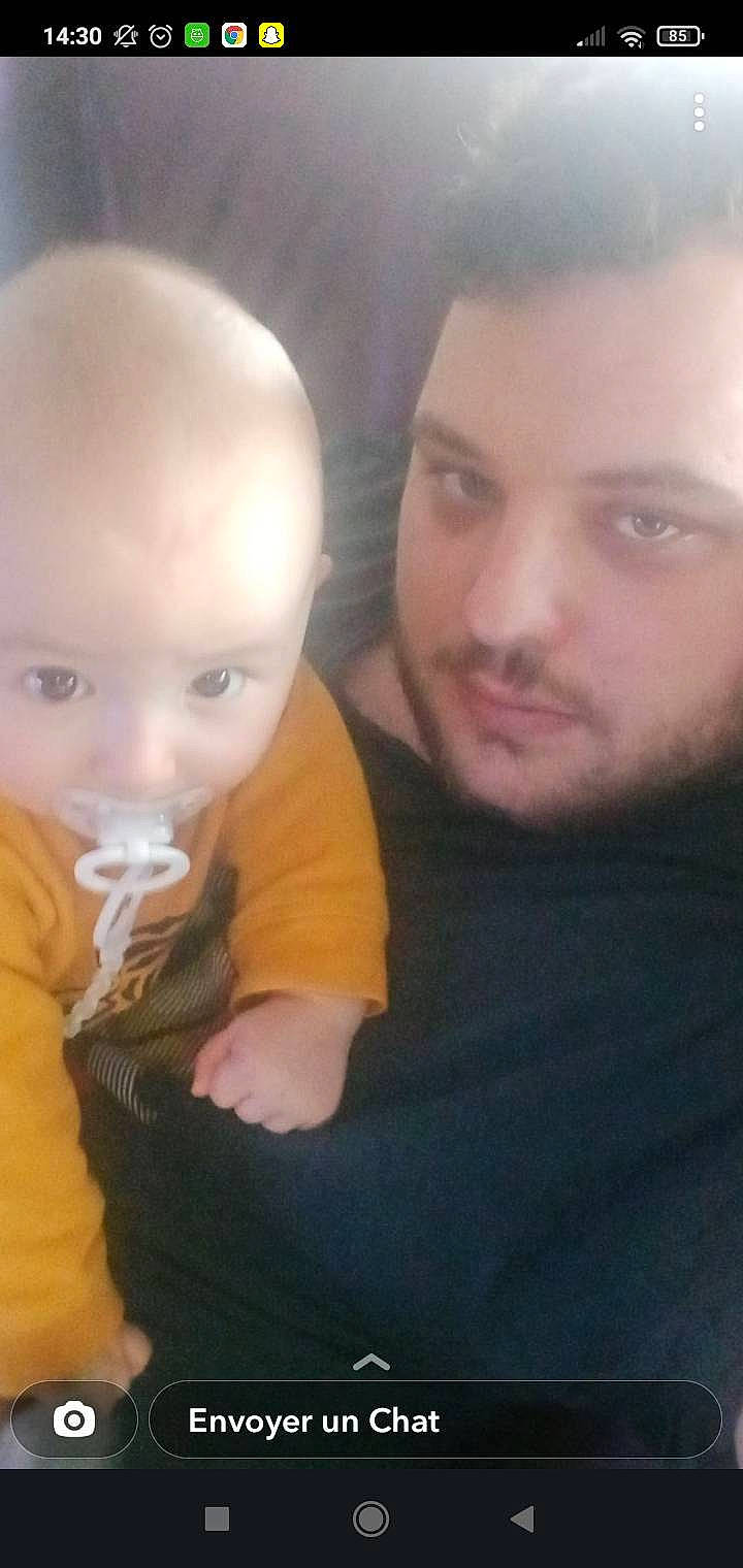 Léo Tony a rejoint le concours — aidez-le/la à gagner de superbes lots ! baby, beard, cheek, chin, ear, eyebrow, facial_expression, forehead, fun, hairstyle, happy, iris, jaw, lip, mouth, neck, nose, organ, person, skin