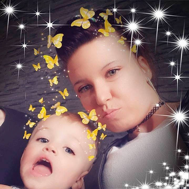 Indiano a rejoint le concours — aidez-le/la à gagner de superbes lots ! beauty, child, cloud, face, flower, forehead, happy, head, headpiece, love, nose, person, photography, photomontage, plant, selfie, sky, smile, snapshot, space