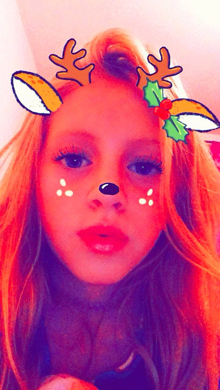 Kessy a rejoint le concours — aidez-le/la à gagner de superbes lots ! antler, ear, face, fawn, forehead, head, horn, lip, nose, organ, person, pink