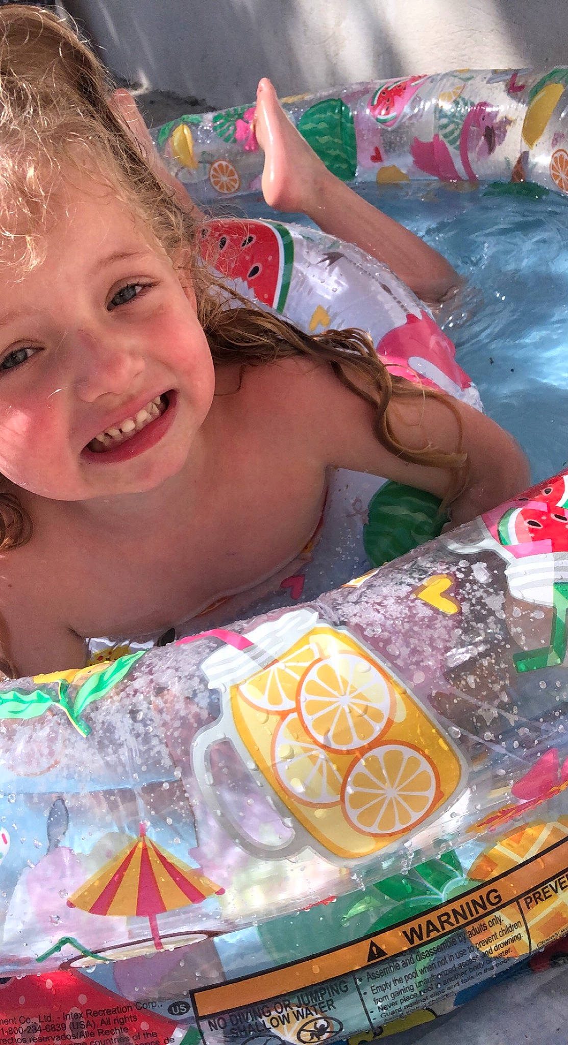 Belinda a rejoint le concours — aidez-le/la à gagner de superbes lots ! art, child, drawing, event, fun, happy, joy, leisure, linens, painting, party, pattern, person, pink, public_space, recreation, smile, sweetness, toddler, vacation