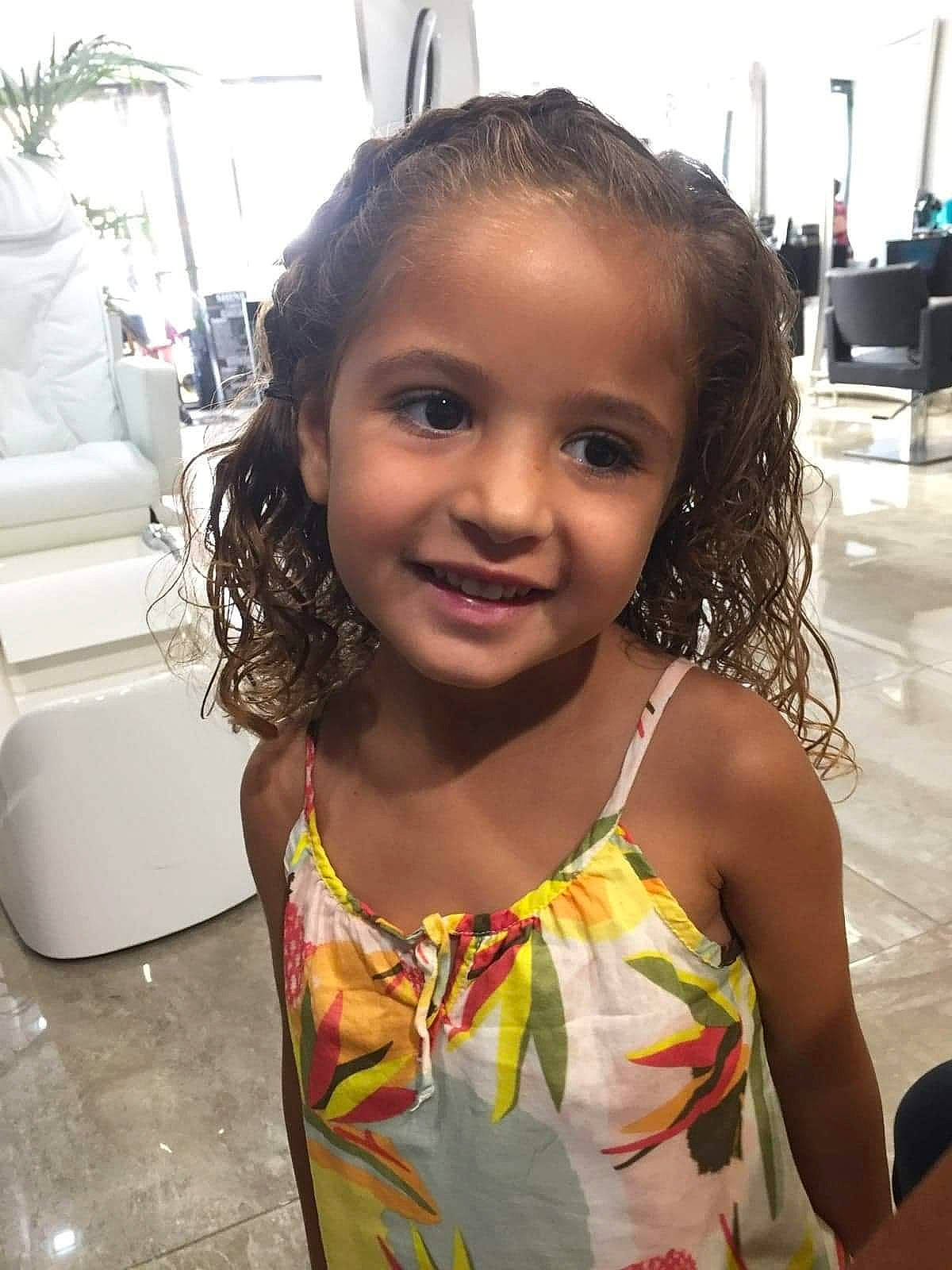 Joyce participe au concours pour gagner de l'argent avec cette photo : beauty, black_hair, cheek, child, cool, event, eye, facial_expression, forehead, fun, hair, happy, human, joy, leisure, organ, person, shoulder, skin, smile