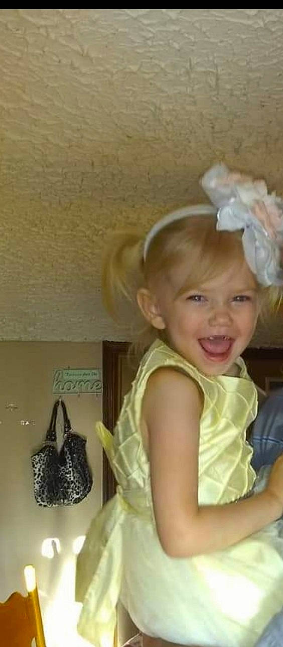 Payzlee joined the competition — help win amazing prizes! baby, baby_toddler_clothing, bag, beauty, blond, child, eyelash, fashion_accessory, handbag, happy, headband, headpiece, jewellery, luggage_and_bags, pattern, person, shoulder_bag, sitting, sleeve, smile