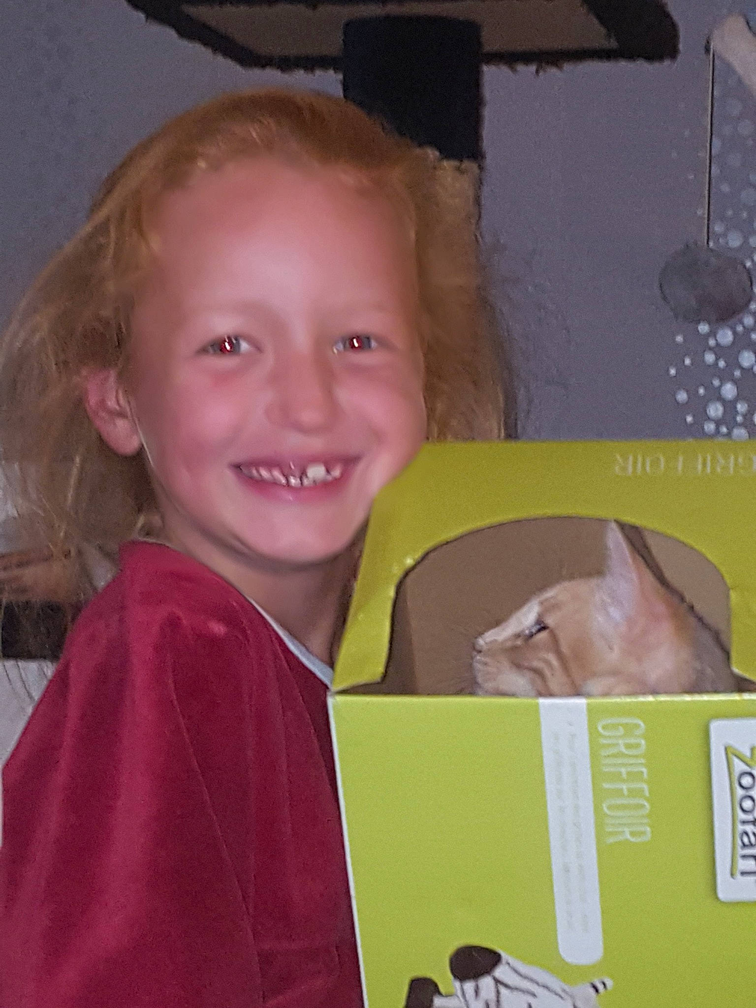 Yona a rejoint le concours — aidez-le/la à gagner de superbes lots ! cheek, child, day, ear, eye, face, facial_expression, forehead, fun, happiness, head, infant, iris, joy, laughter, material, nose, person, product, skin