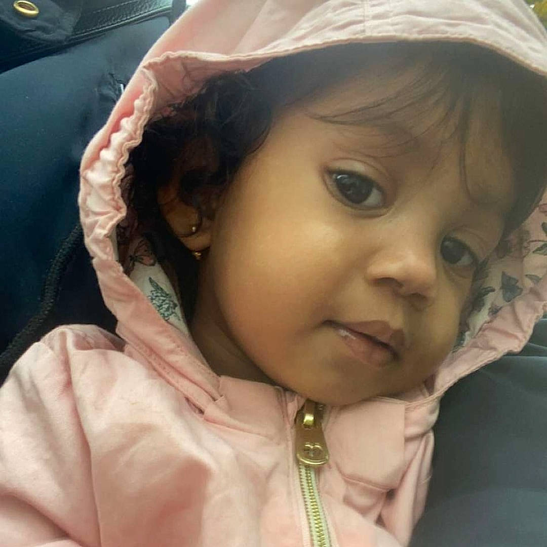 Leena participe au concours pour gagner de l'argent avec cette photo : cap, cheek, chin, eye, eyebrow, eyelash, forehead, hair, happy, human_body, iris, jaw, lip, mouth, neck, nose, outerwear, person, skin, smile