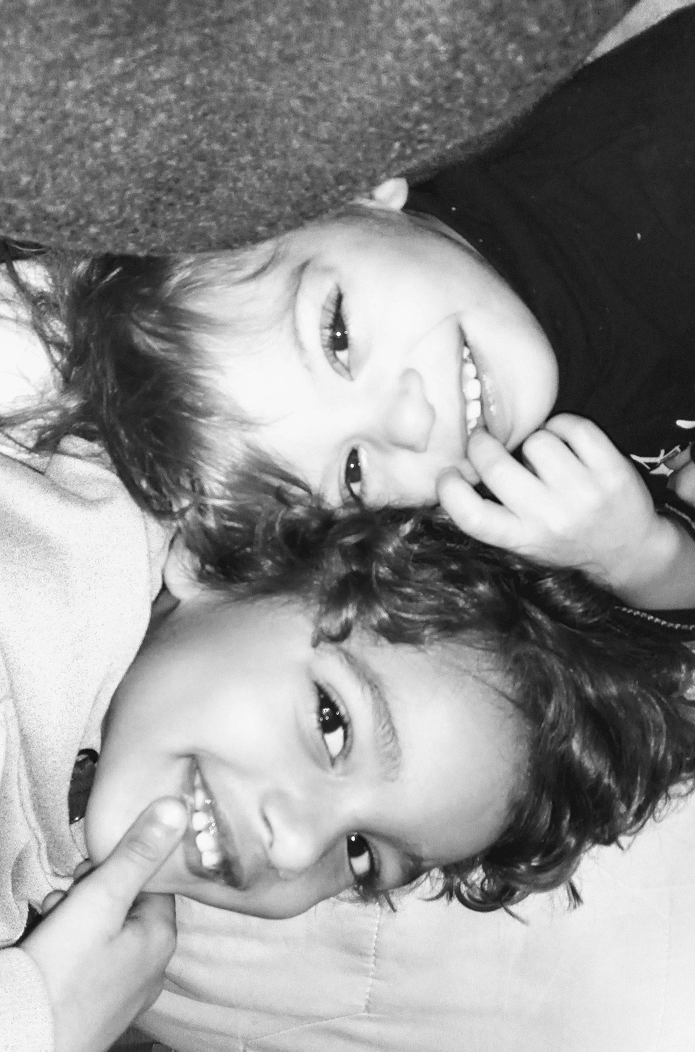 Imrane a rejoint le concours — aidez-le/la à gagner de superbes lots ! black, black_and_white, cheek, eyebrow, eyelash, facial_expression, flash_photography, hairstyle, happy, human, jaw, joy, lip, mammal, mouth, nose, organ, person, photograph, skin