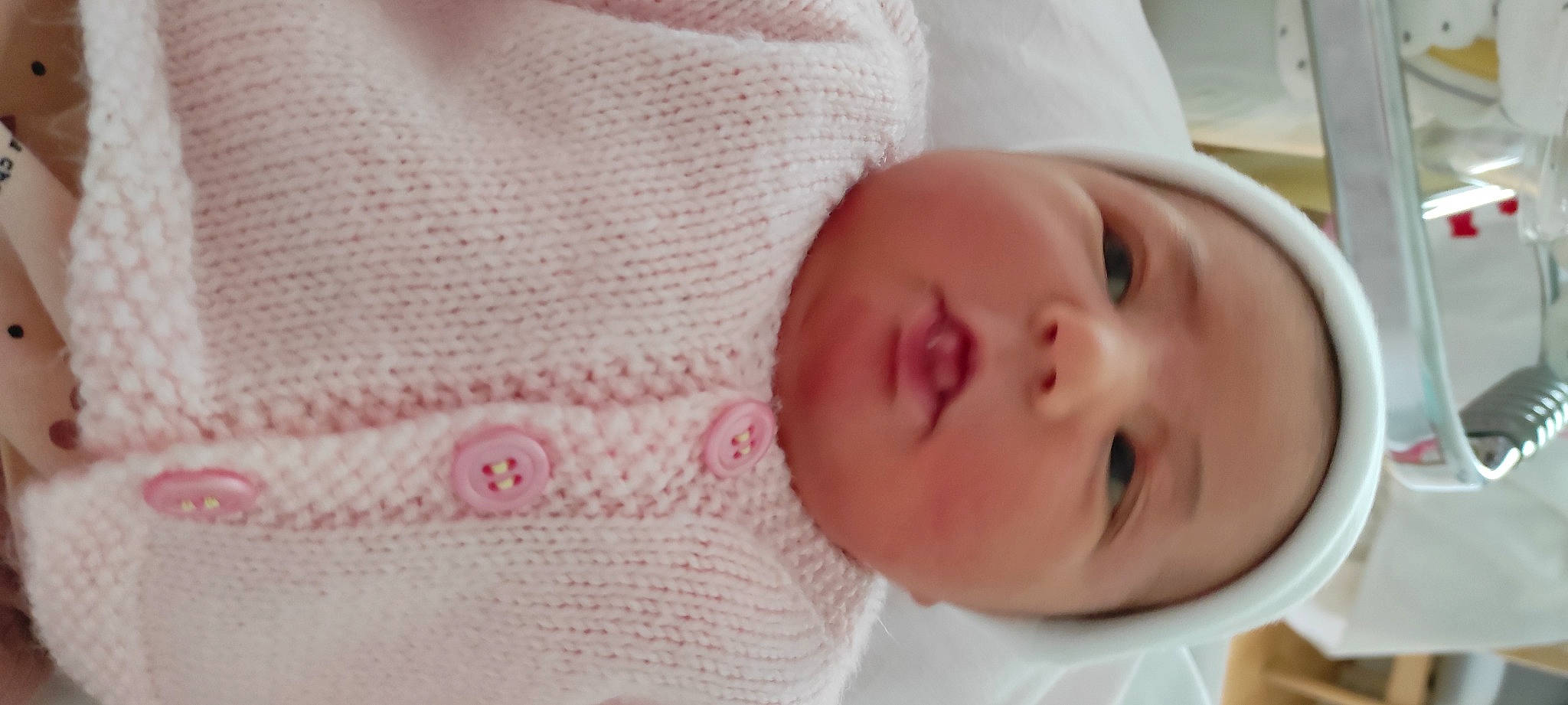 Noélie participe au concours pour gagner de l'argent avec cette photo : baby, baby_products, baby_sleeping, baby_toddler_clothing, bedtime, cheek, child, comfort, creative_arts, headgear, headwear, iris, linens, nose, pattern, person, skin, sleep, sleeve, textile