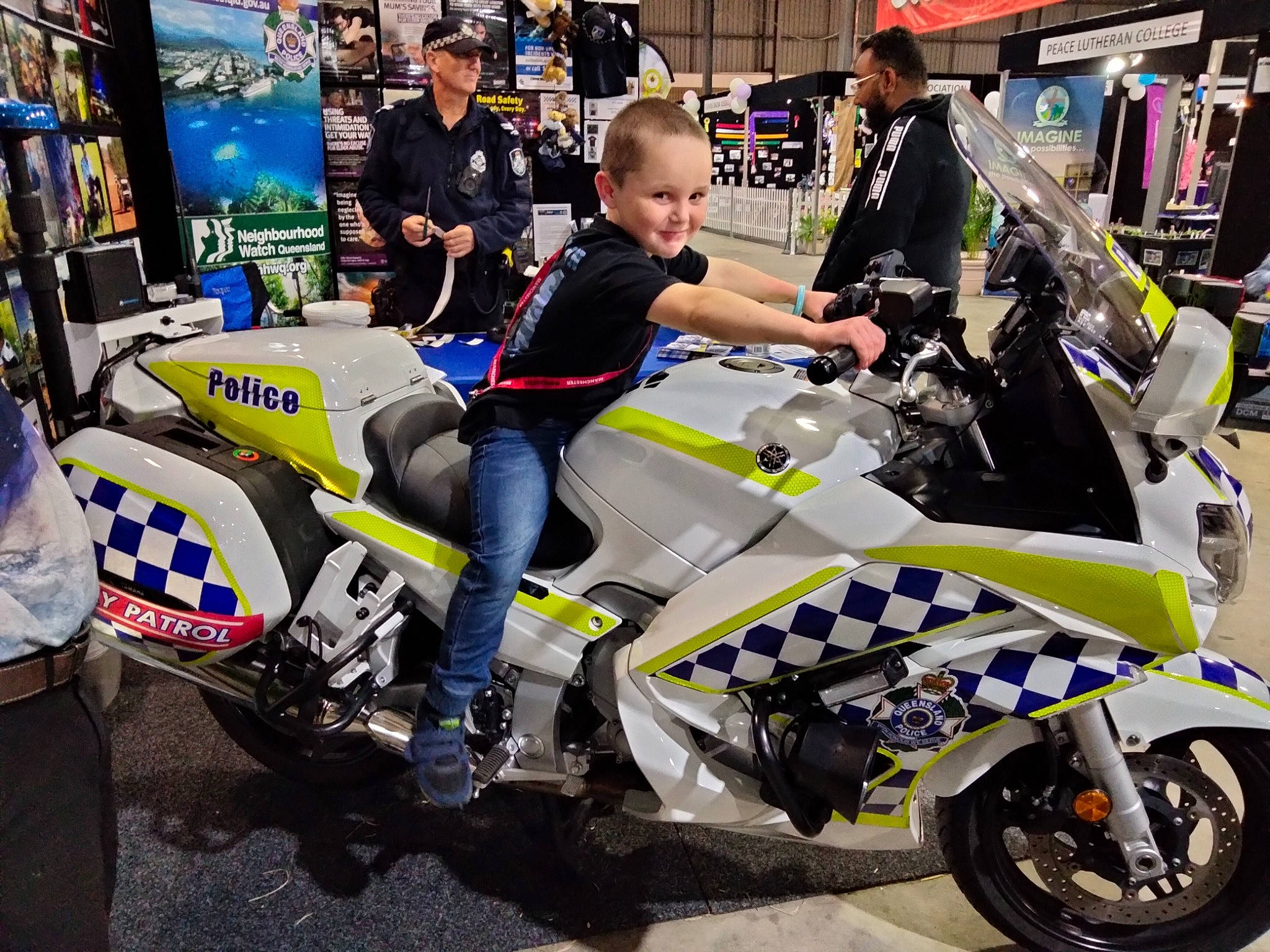 Thomas is registered to the contest to win money with this photo: auto_part, automotive_design, automotive_exterior, automotive_lighting, automotive_tire, automotive_wheel_system, fender, fuel_tank, headlamp, headwear, joy, motor_vehicle, motorcycle, motorcycle_accessories, motorcycle_fairing, motorcycling, motorsport, person, racing, rim