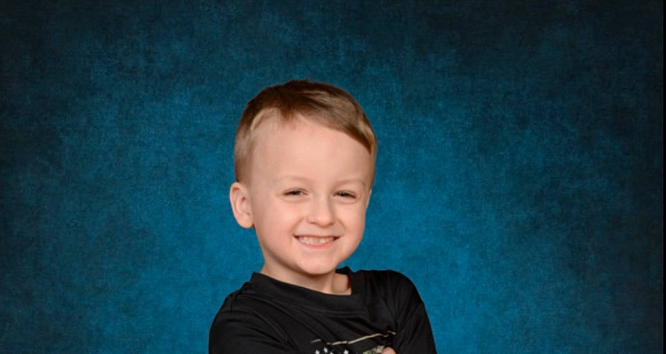 Lane is registered to the contest to win money with this photo: cheek, chin, eyebrow, eyelash, face, flash_photography, forehead, hair, happy, human_body, iris, joy, mouth, neck, nose, person, skin, sky, smile, t_shirt