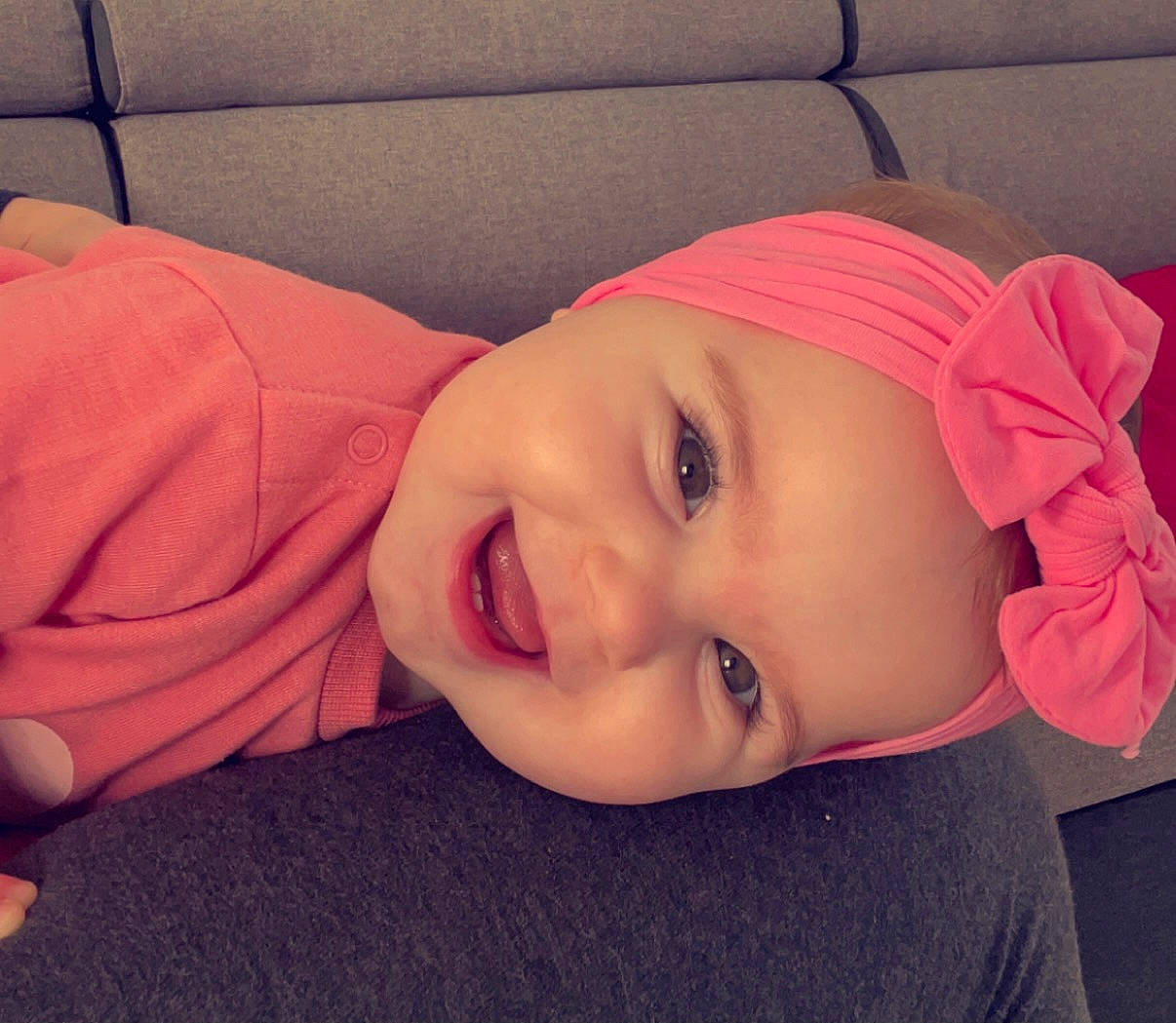 Jade a rejoint le concours — aidez-le/la à gagner de superbes lots ! baby_toddler_clothing, cap, cheek, child, cool, eye, eyebrow, fun, happy, hat, headgear, headwear, human_body, iris, lip, mouth, nose, person, pink, skin