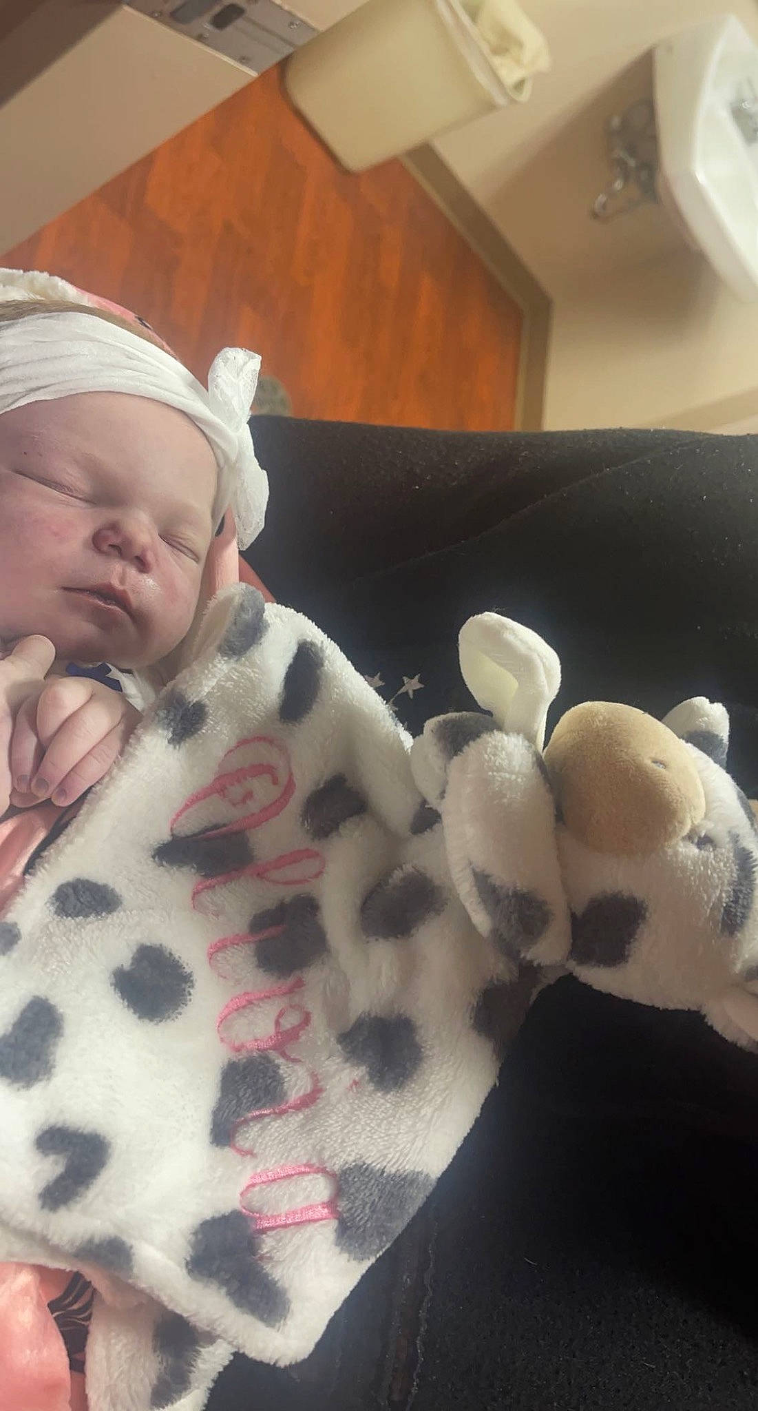 Olivia is registered to the contest to win money with this photo: baby, baby_products, baby_sleeping, baby_toddler_clothing, child, comfort, couch, finger, hand, head, human_body, linens, pattern, person, room, skin, sleeve, stuffed_toy, thumb, toddler